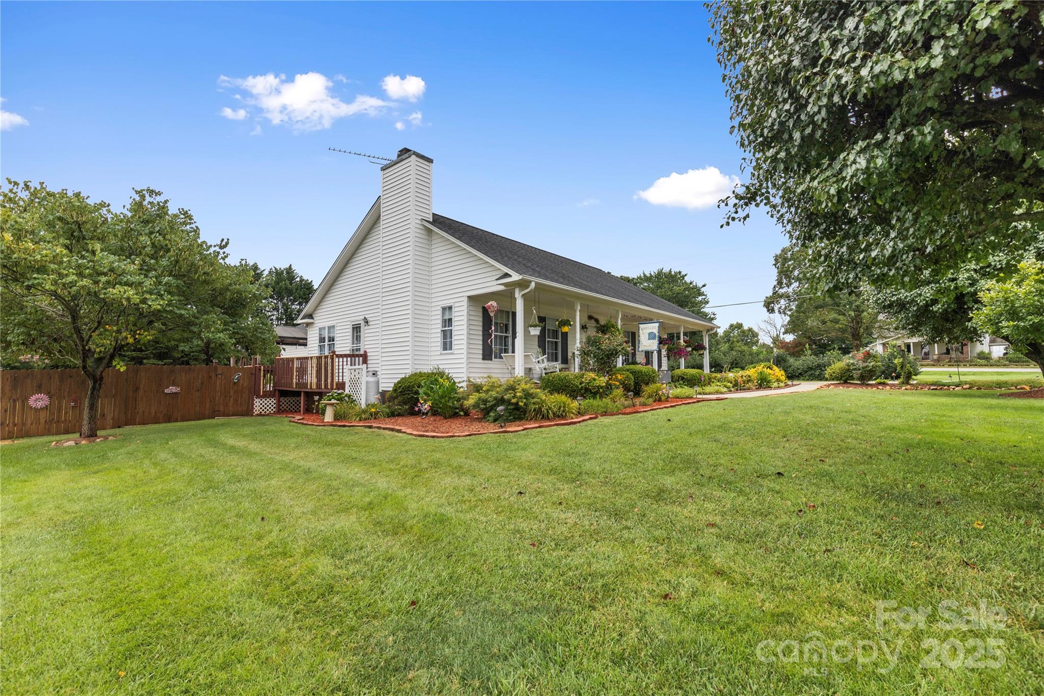 108 Camden Court Property Photo 4