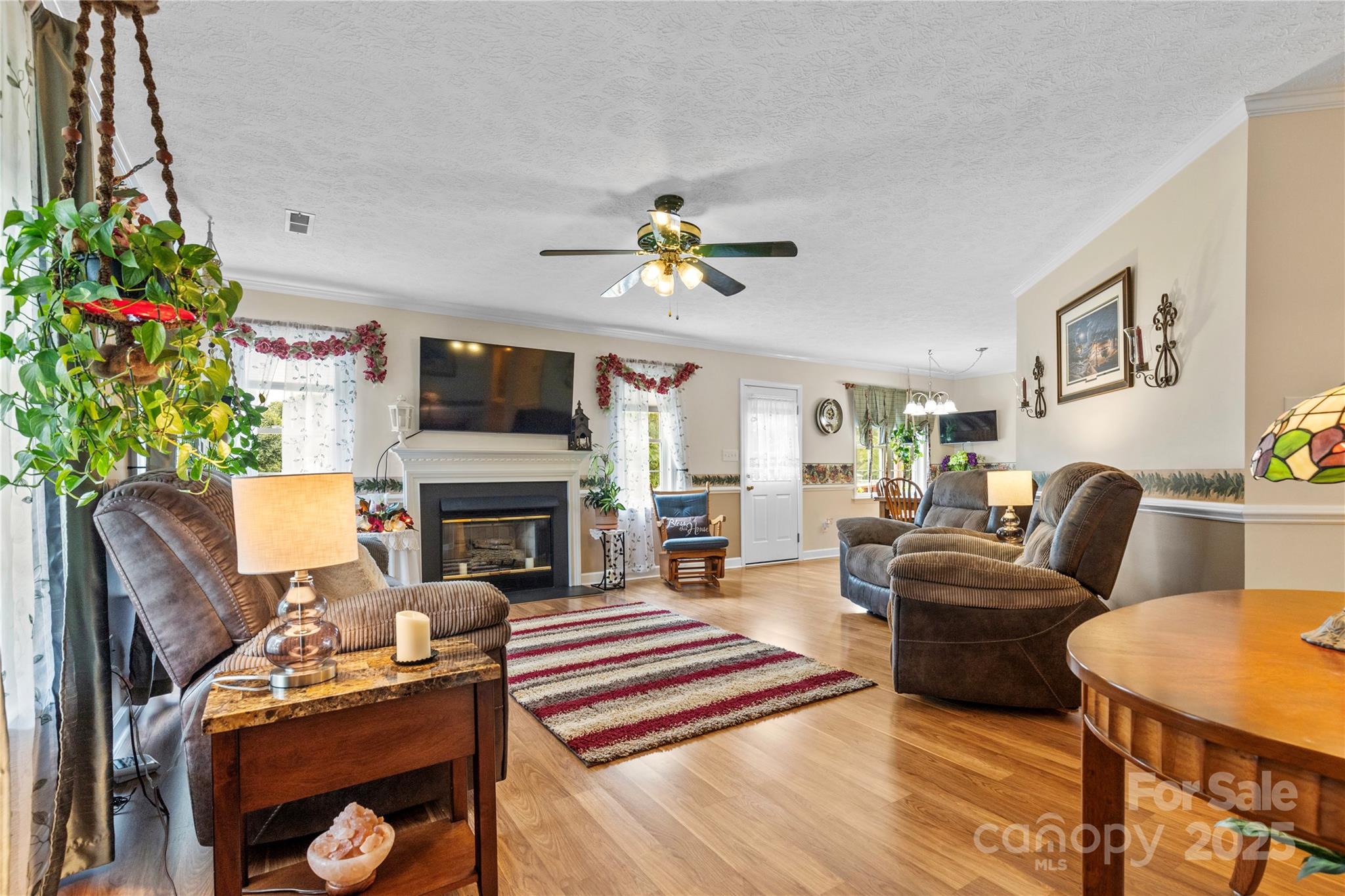 108 Camden Court Property Photo 8