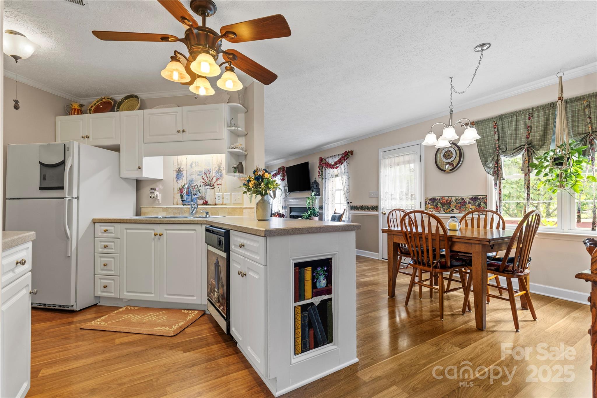 108 Camden Court Property Photo 10