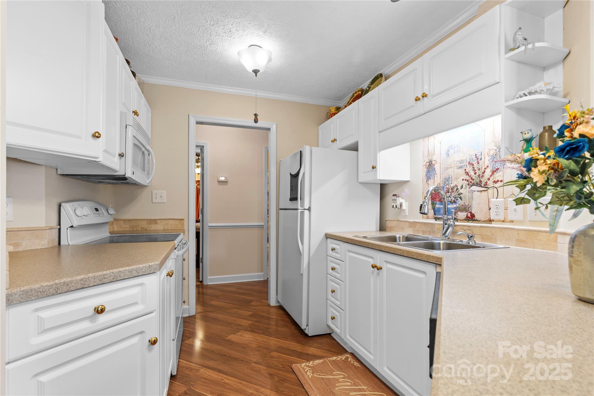 108 Camden Court Property Photo 11