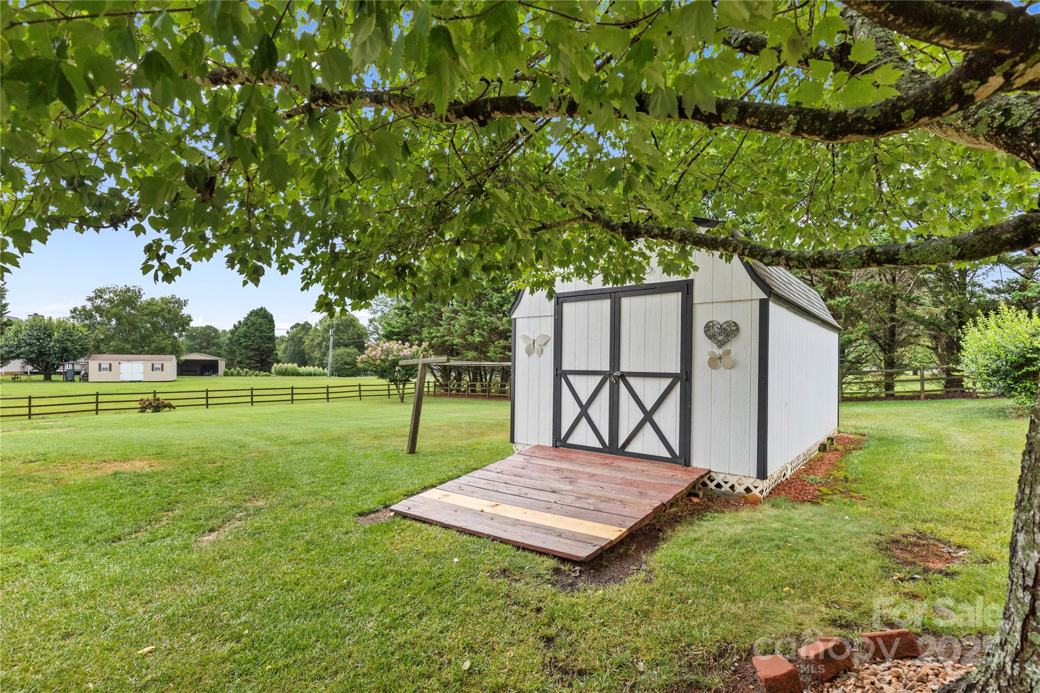 108 Camden Court Property Photo 16