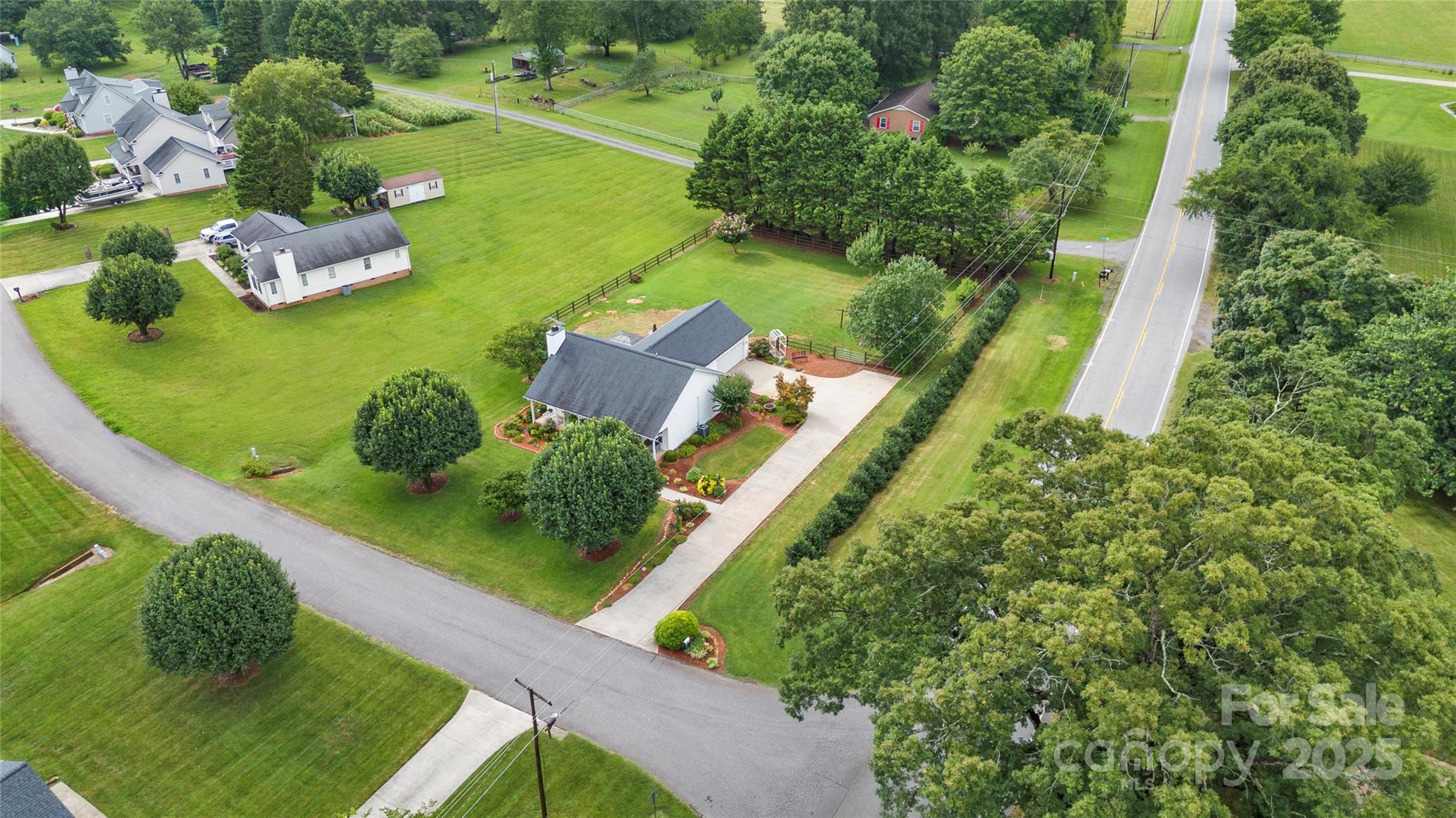 108 Camden Court Property Photo 22