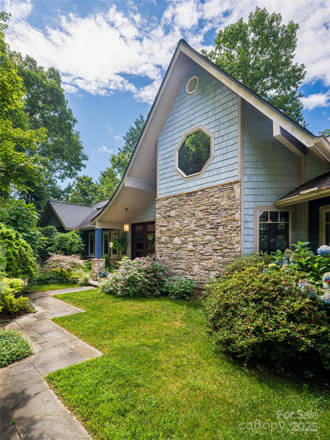 935 Whites Lake Boulevard Property Photo 1