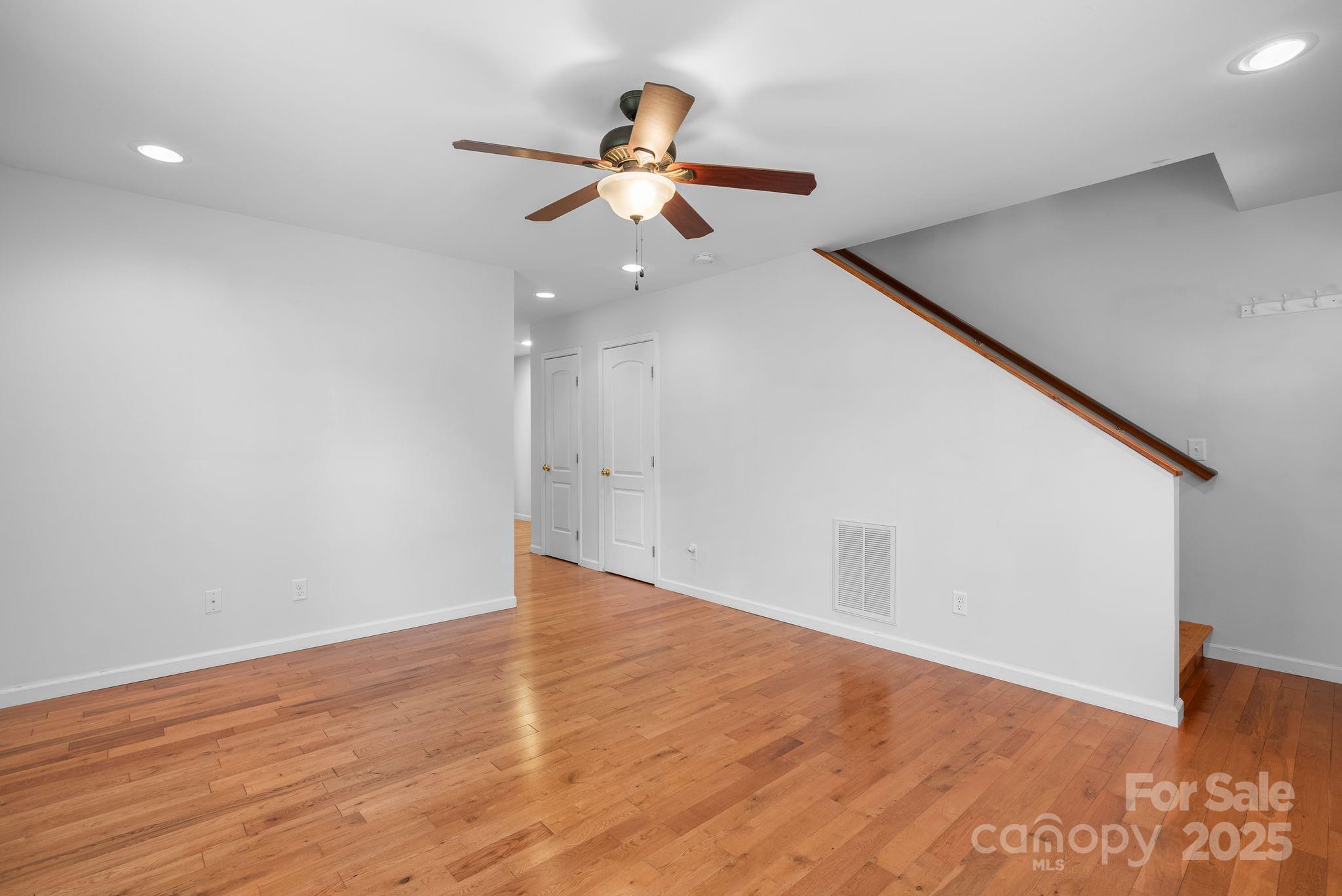 212 & 214 Portmanvilla Road Property Photo 5