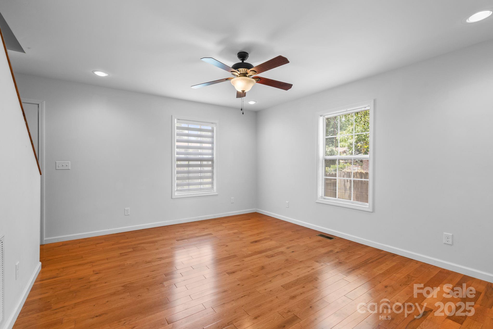 212 & 214 Portmanvilla Road Property Photo 6