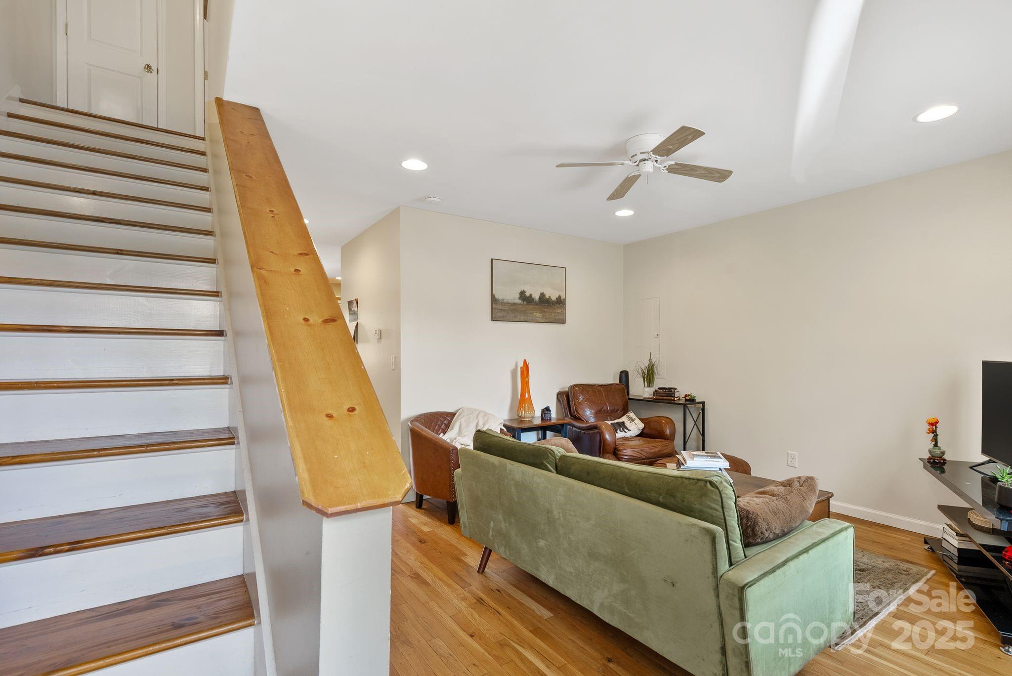 212 & 214 Portmanvilla Road Property Photo 34