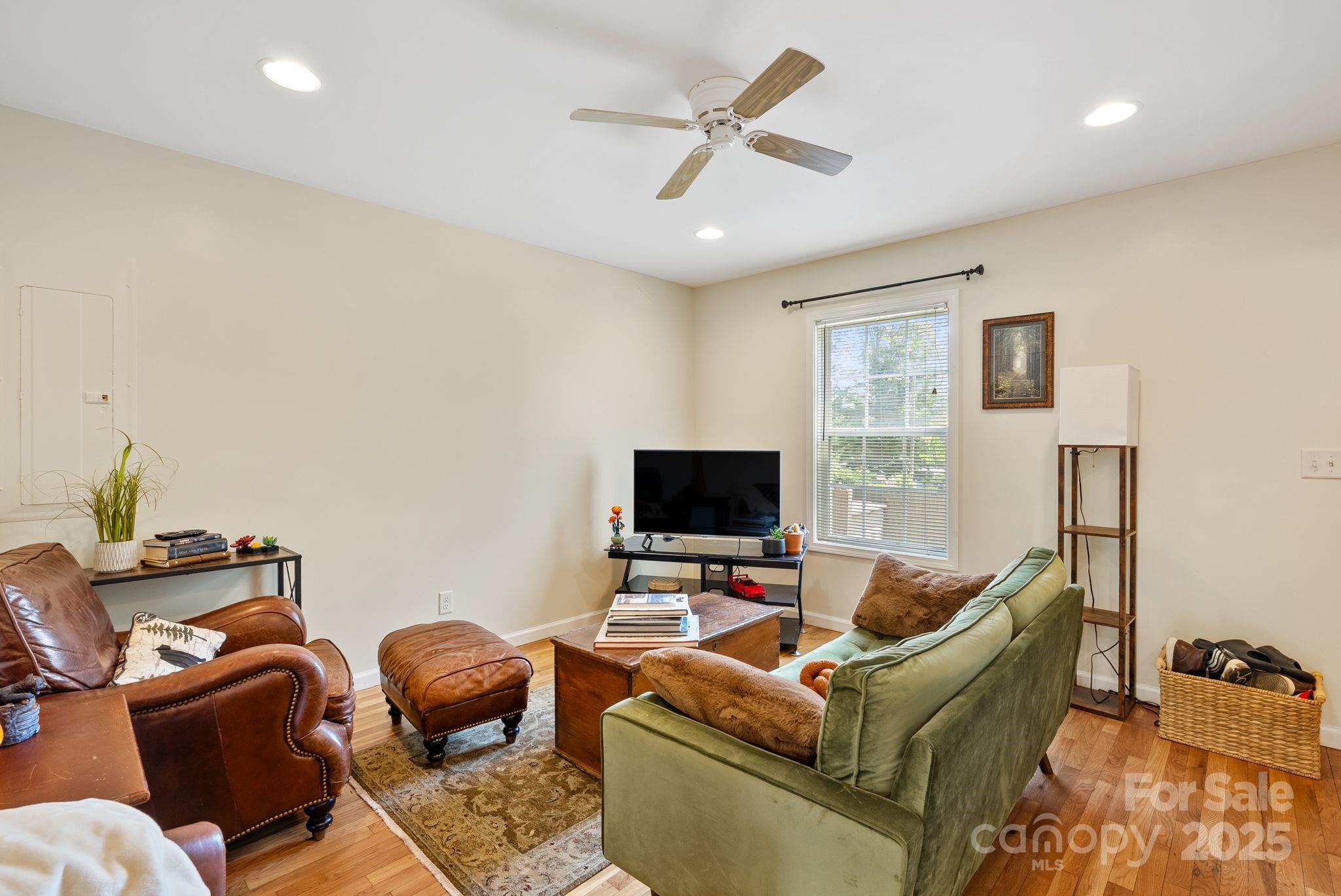 212 & 214 Portmanvilla Road Property Photo 35