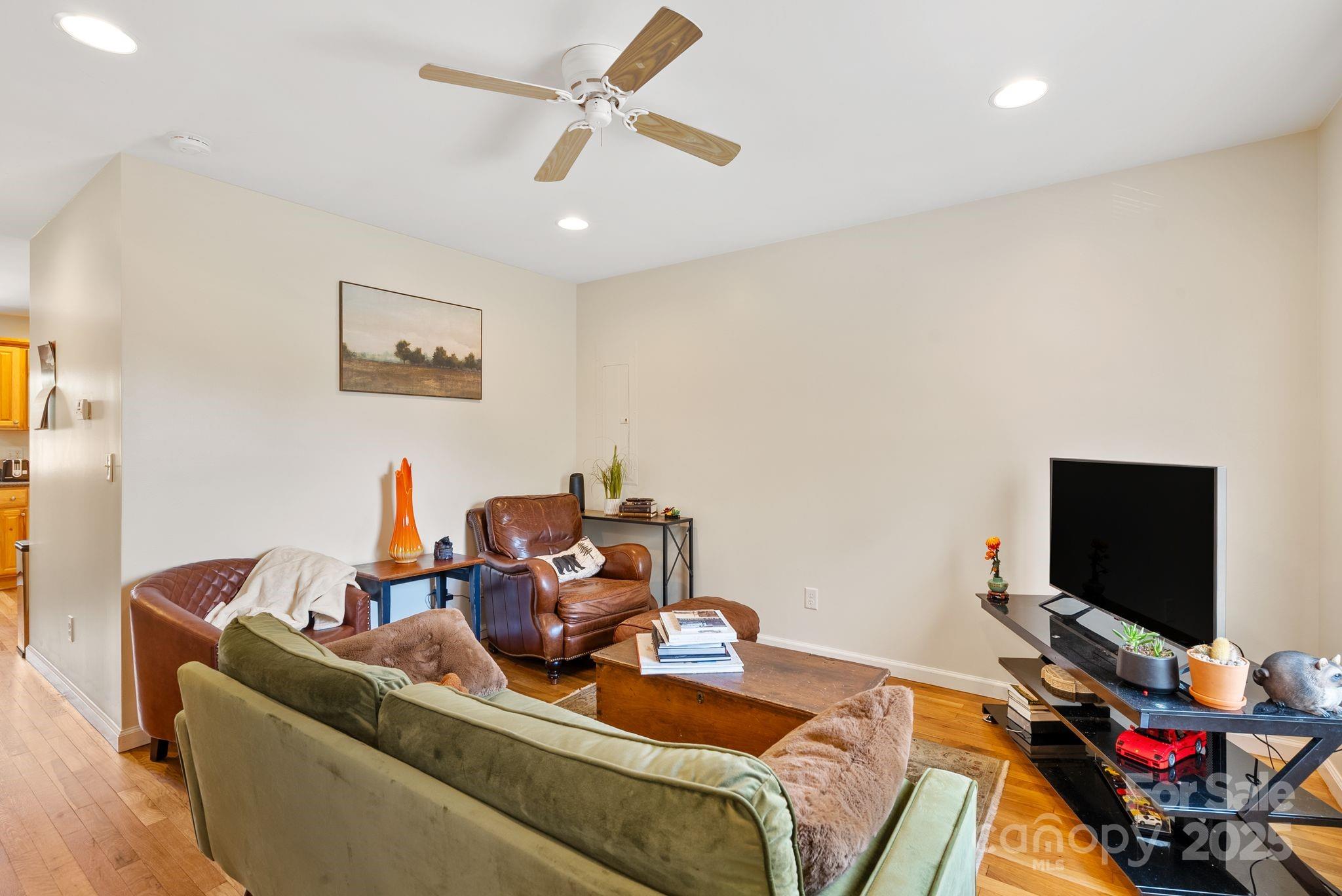 212 & 214 Portmanvilla Road Property Photo 36