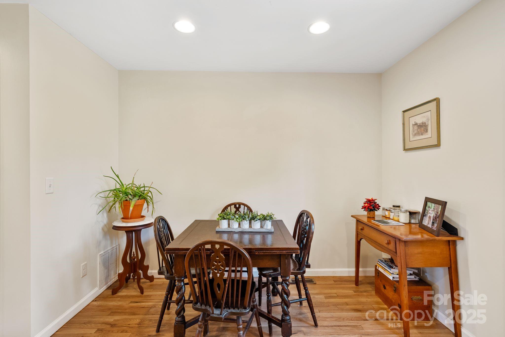 212 & 214 Portmanvilla Road Property Photo 39