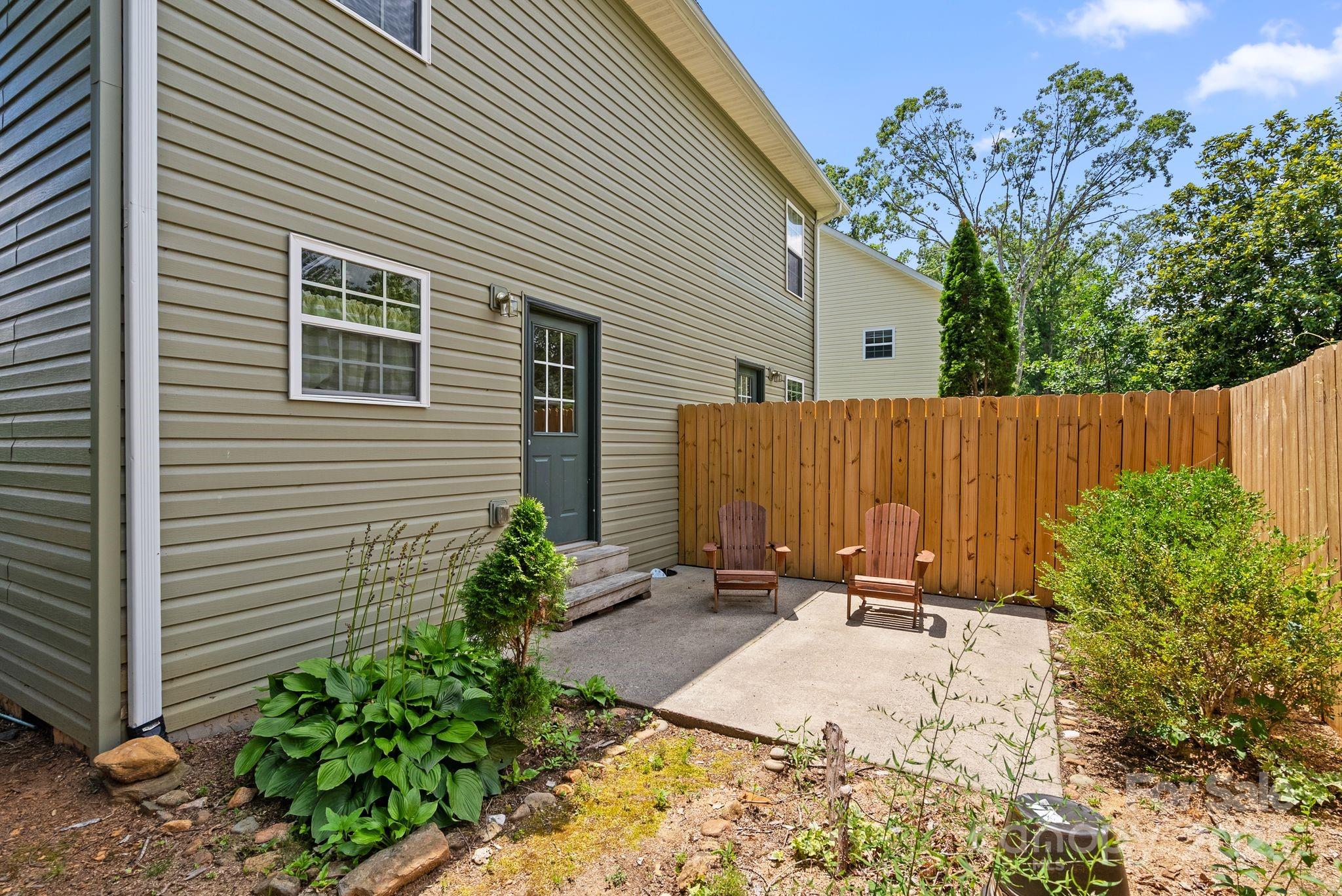 212 & 214 Portmanvilla Road Property Photo 47