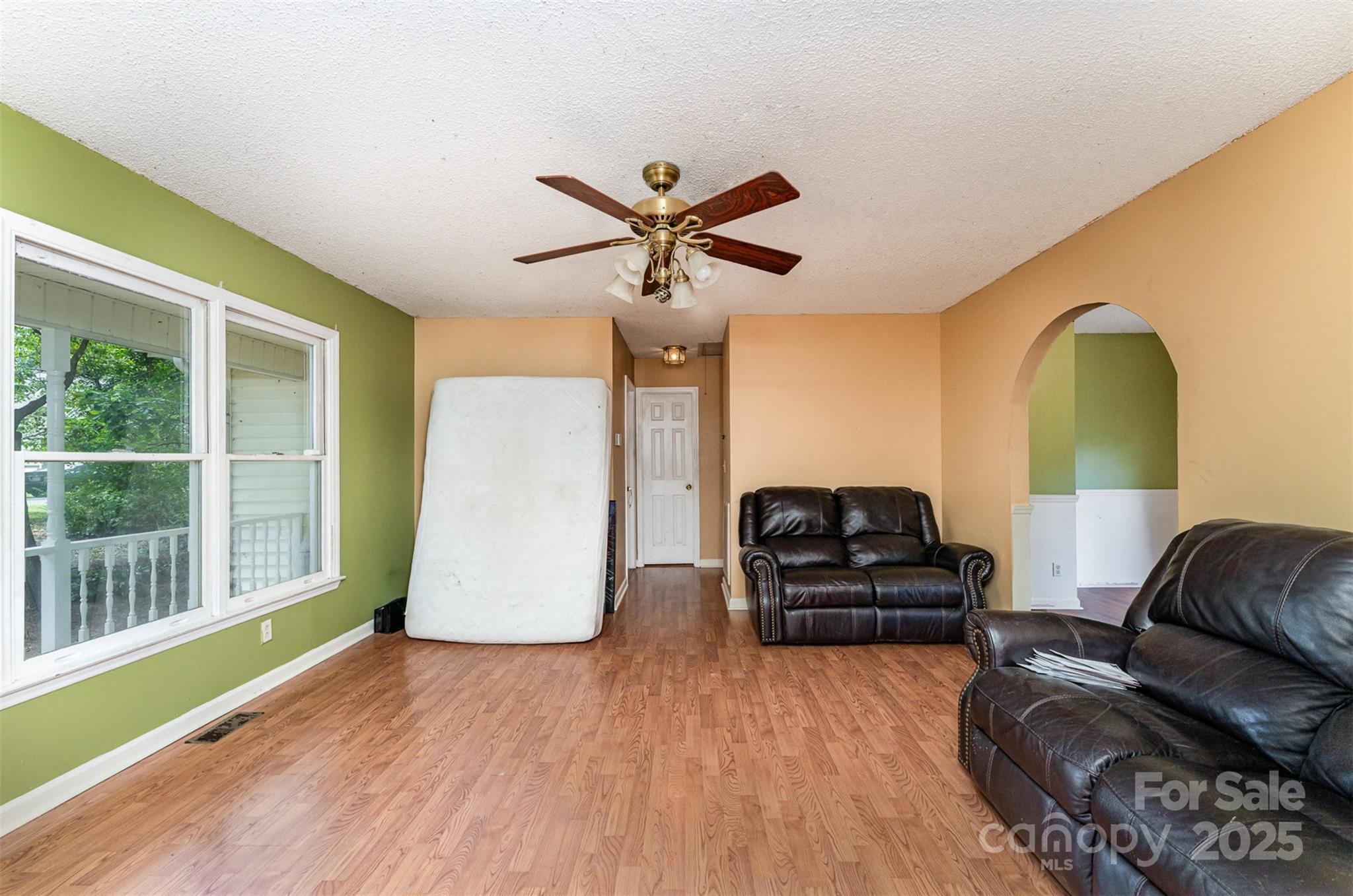 123 General Pemberton Street Property Photo 4