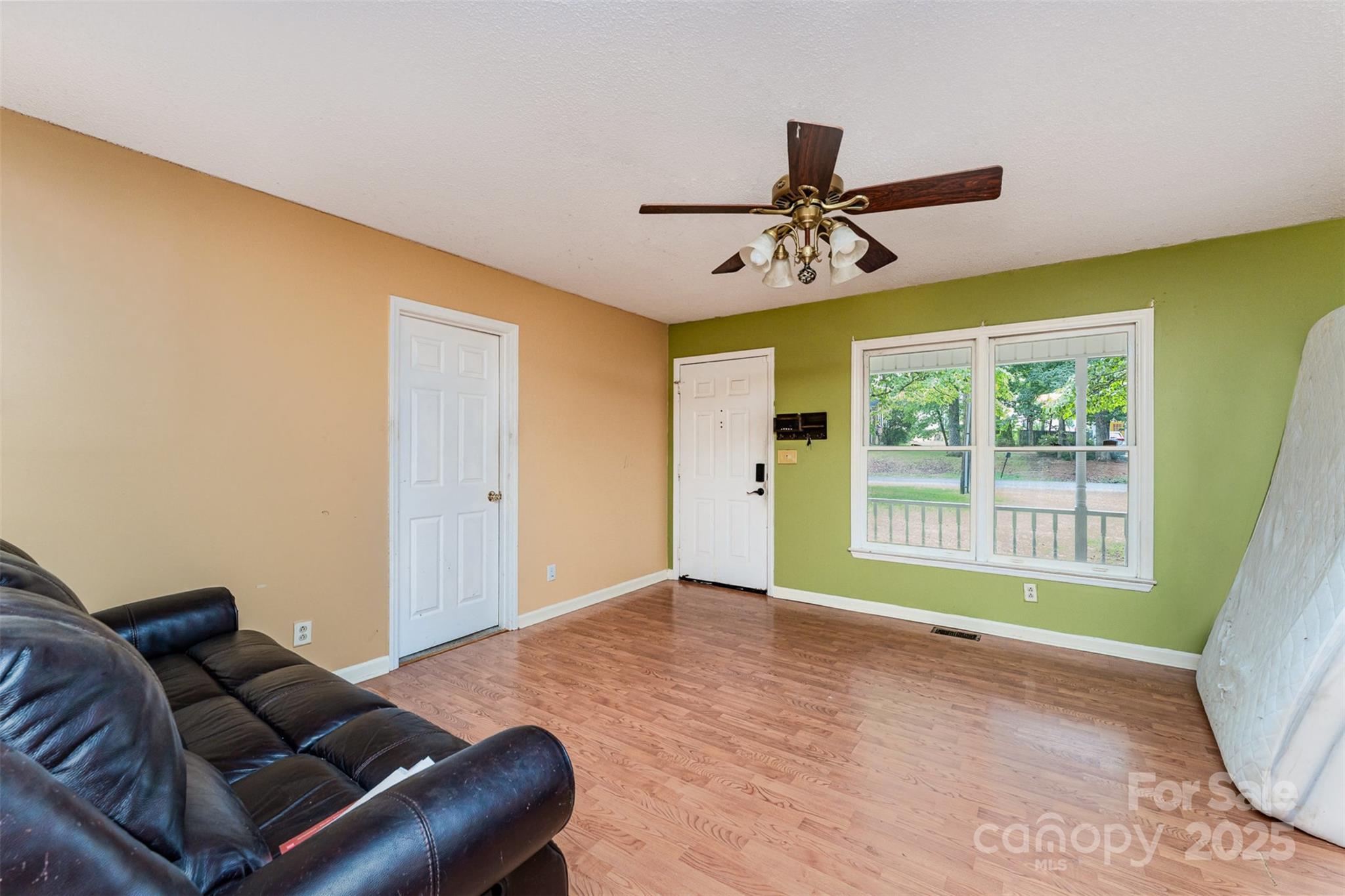 123 General Pemberton Street Property Photo 5