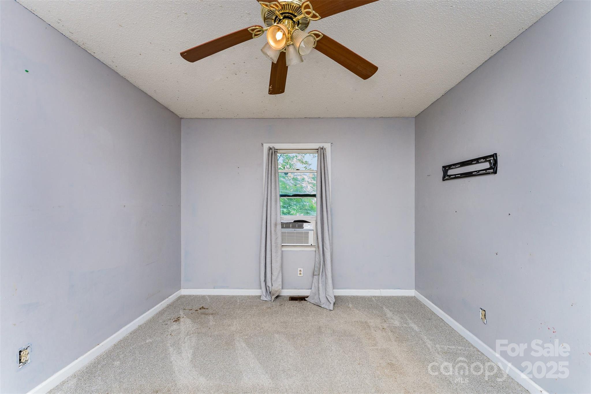 123 General Pemberton Street Property Photo 12