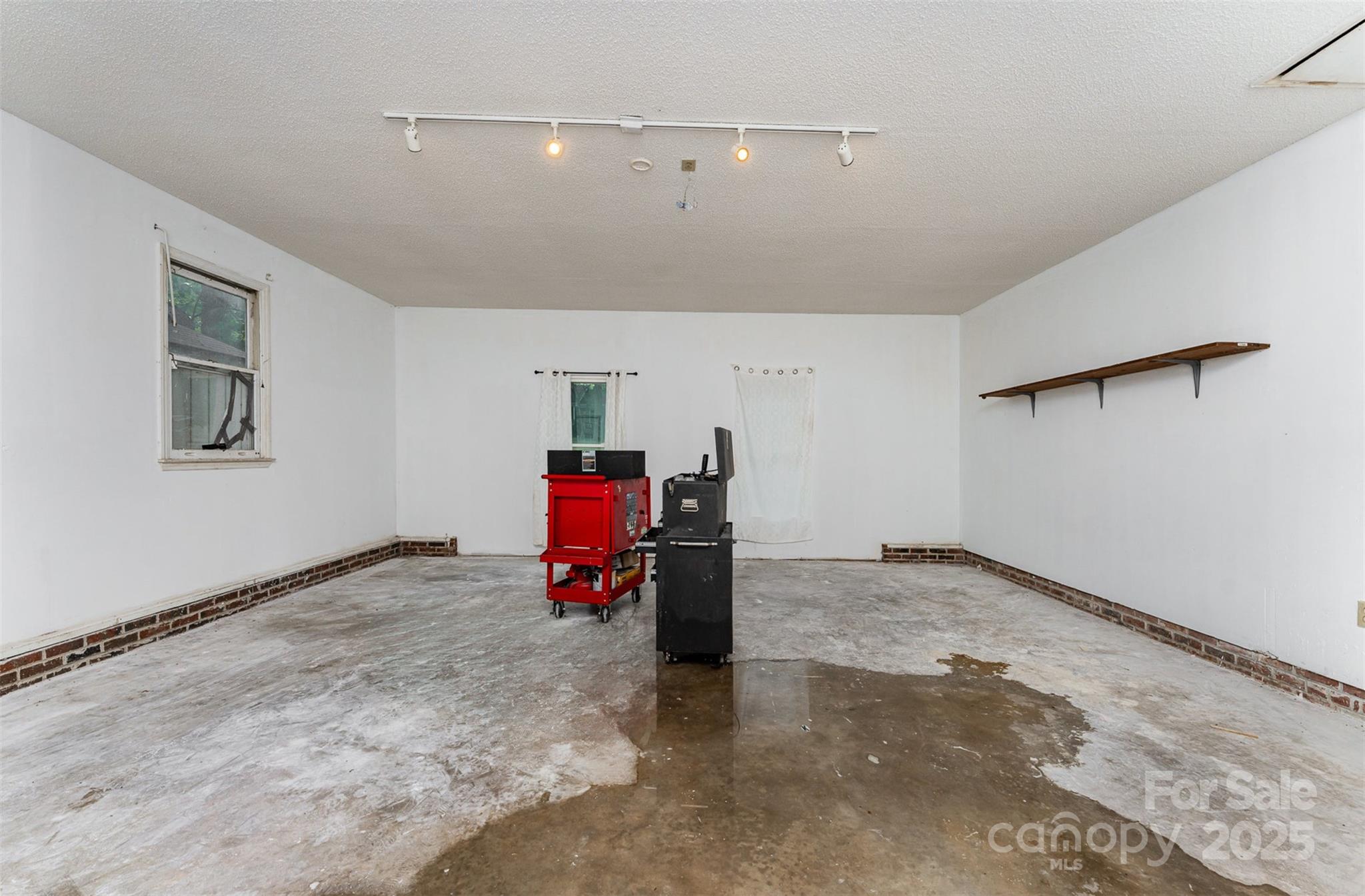 123 General Pemberton Street Property Photo 16
