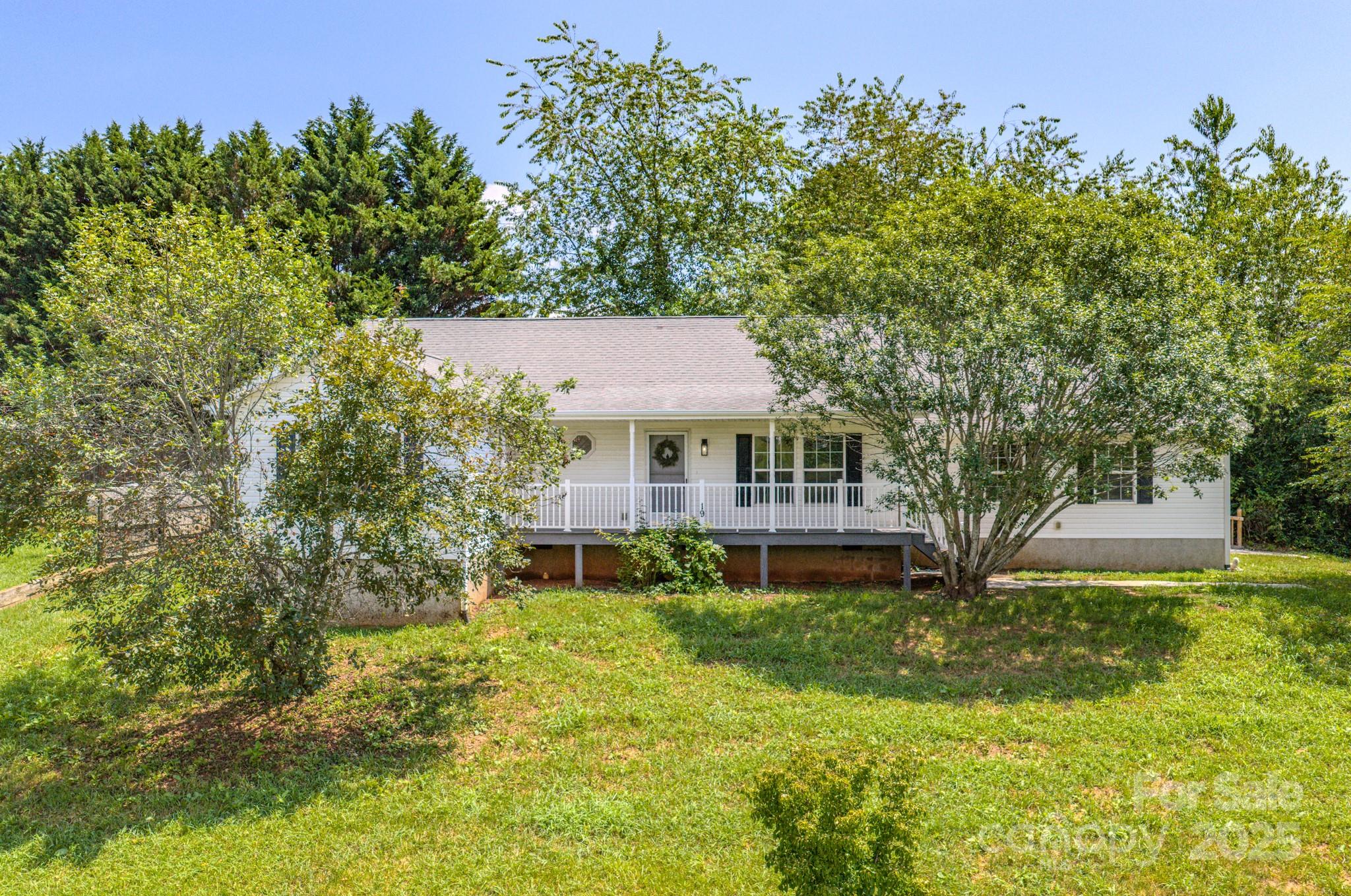 19 New Liberty Road Property Photo 1