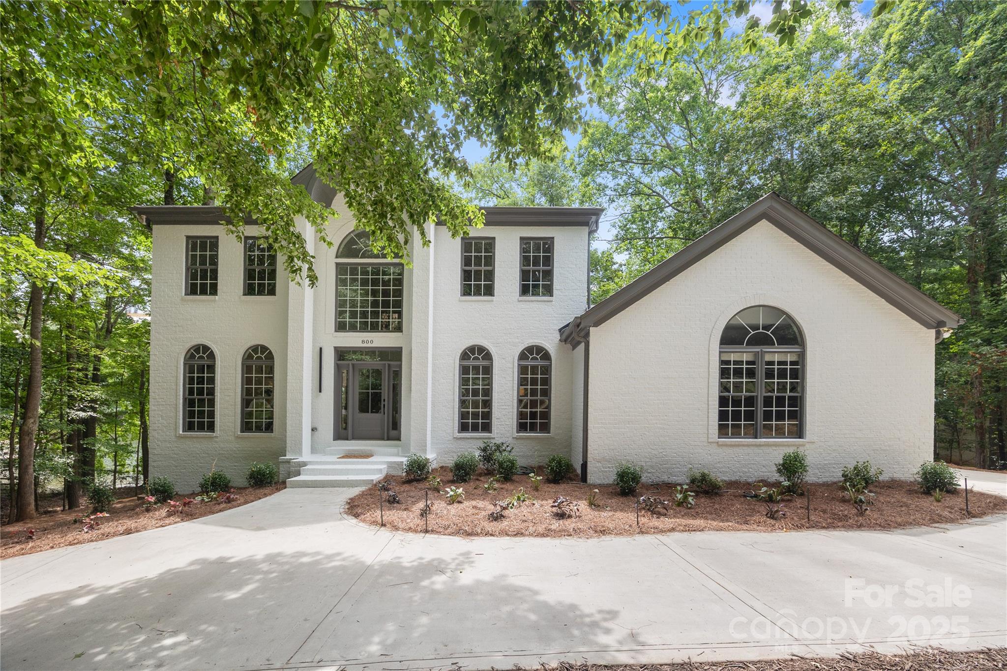 800 Lakeview Shores Loop Property Photo 1