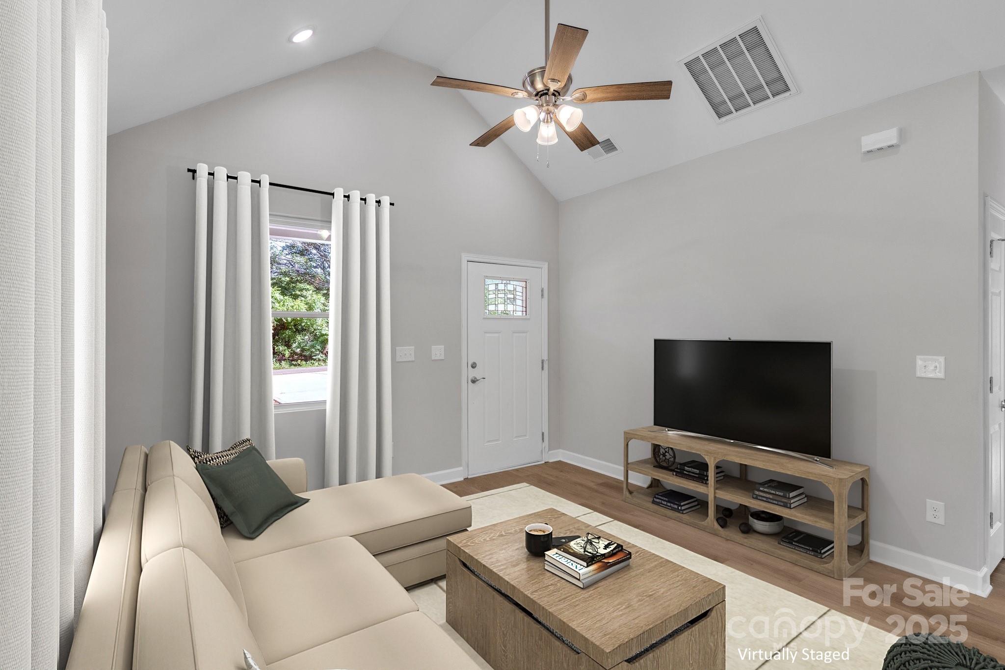 206 N Railroad Avenue Property Photo 6