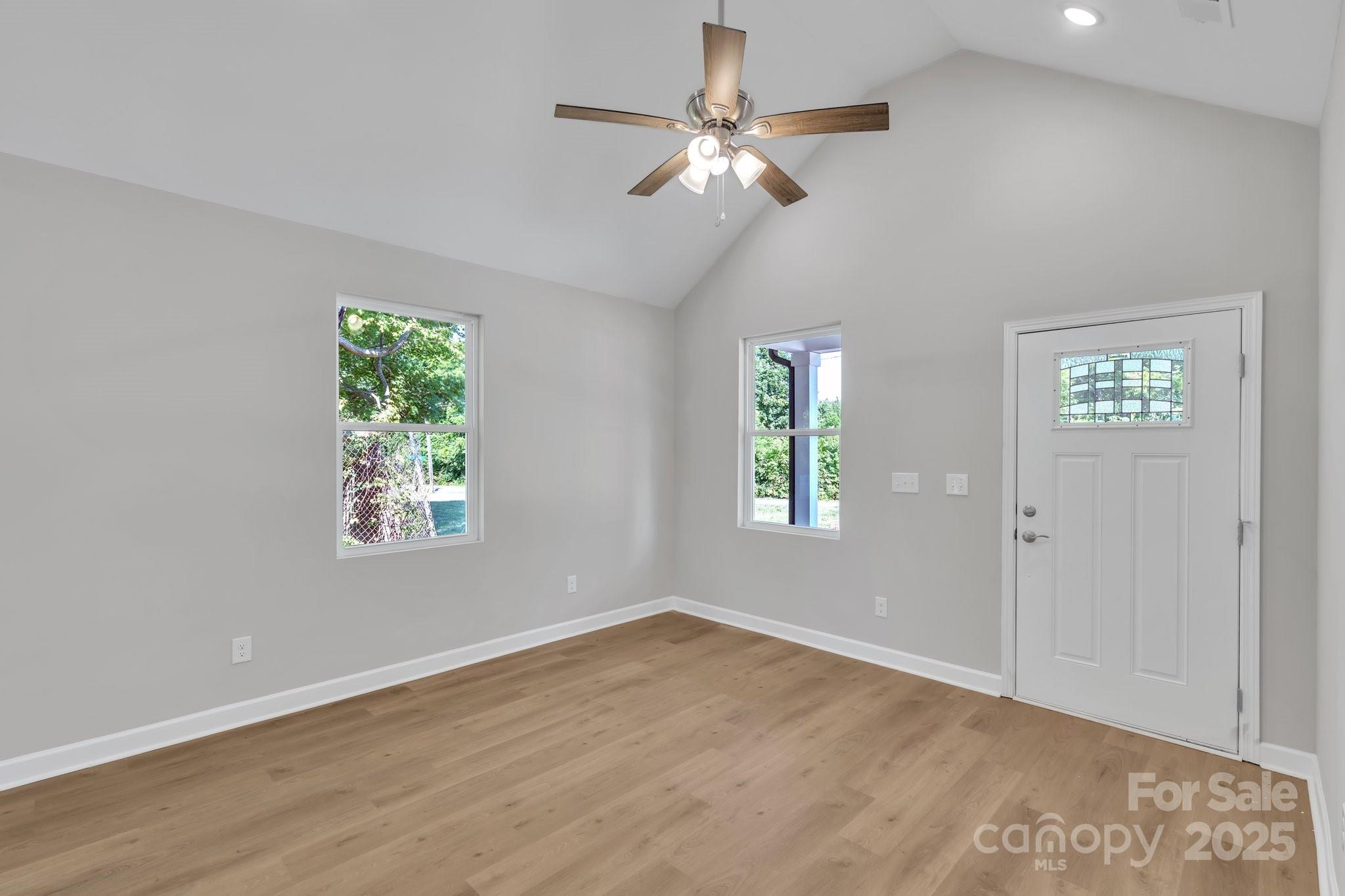 206 N Railroad Avenue Property Photo 22