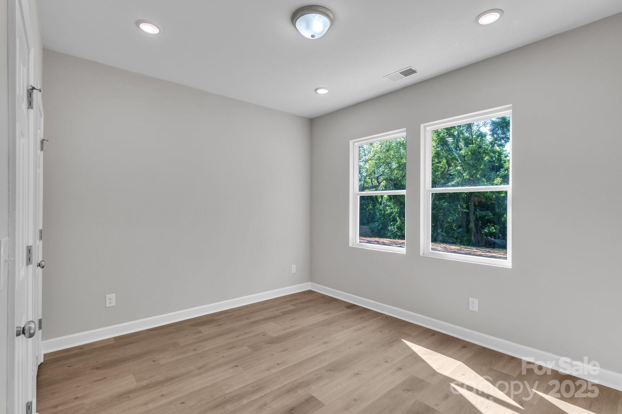 206 N Railroad Avenue Property Photo 25