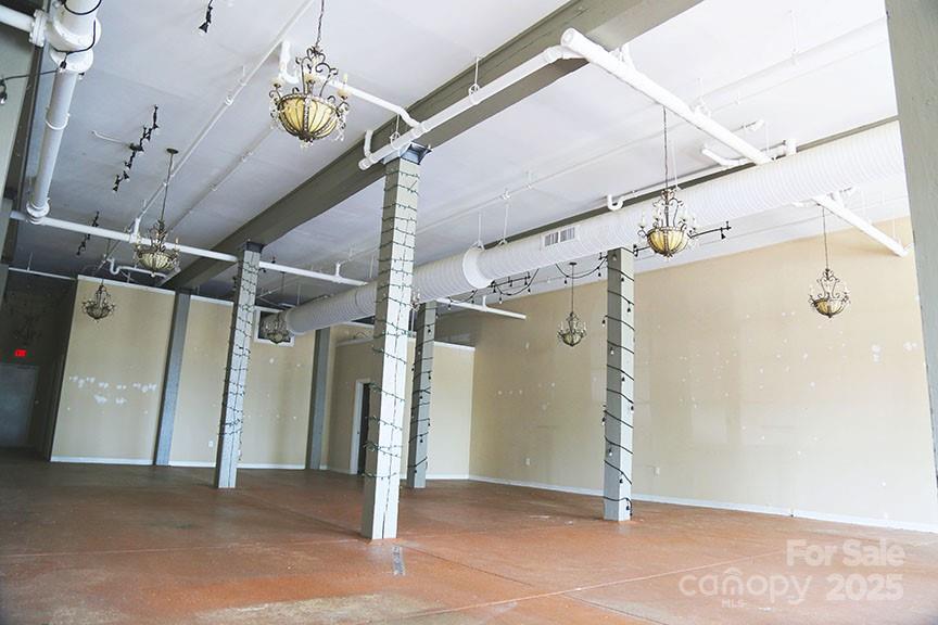 109 N Hayne Street 118 Property Photo 2