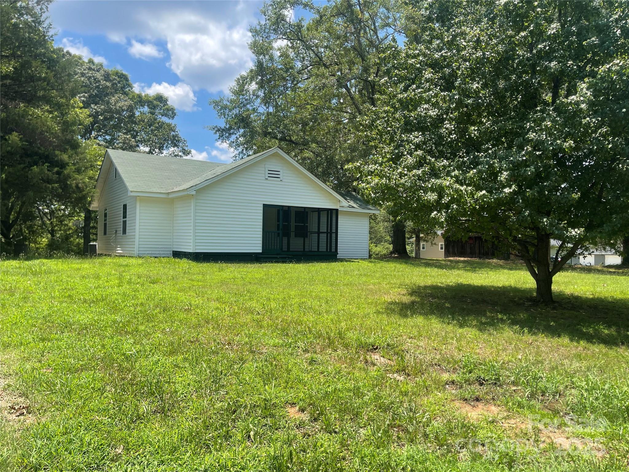 576 Morrow Motor Road Property Photo 1