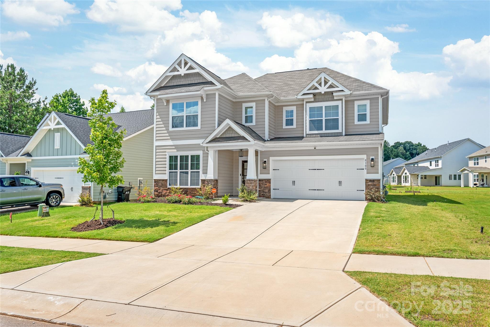 8100 Rolling Wheels Road Property Photo 2