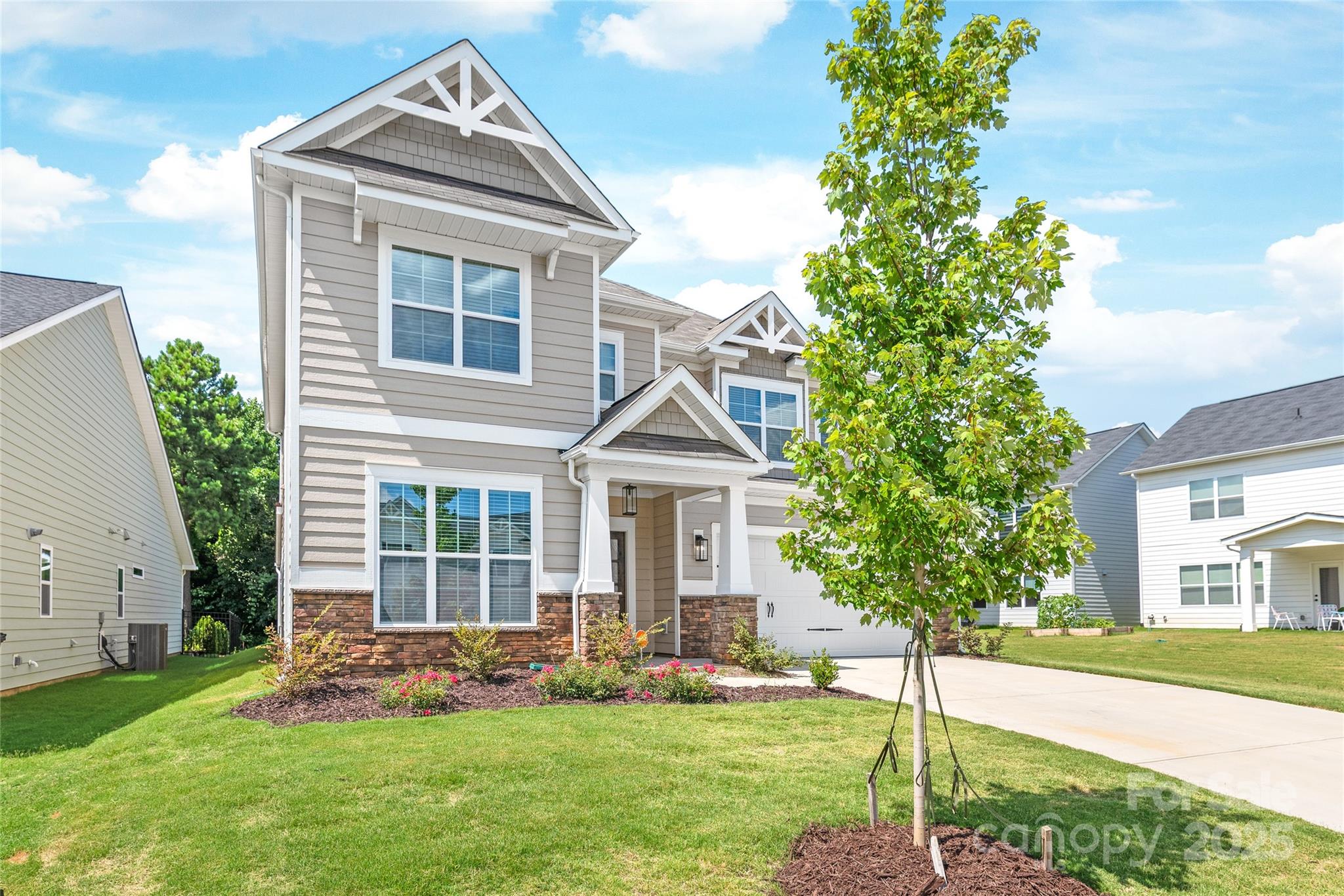 8100 Rolling Wheels Road Property Photo 4