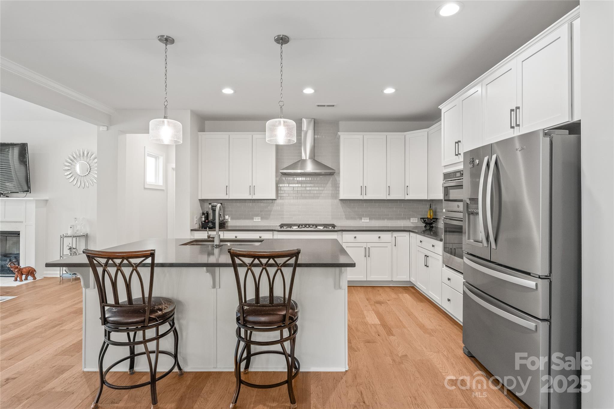 8100 Rolling Wheels Road Property Photo 11