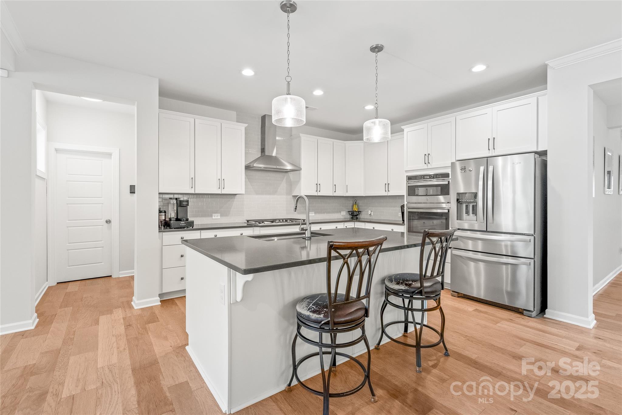 8100 Rolling Wheels Road Property Photo 12