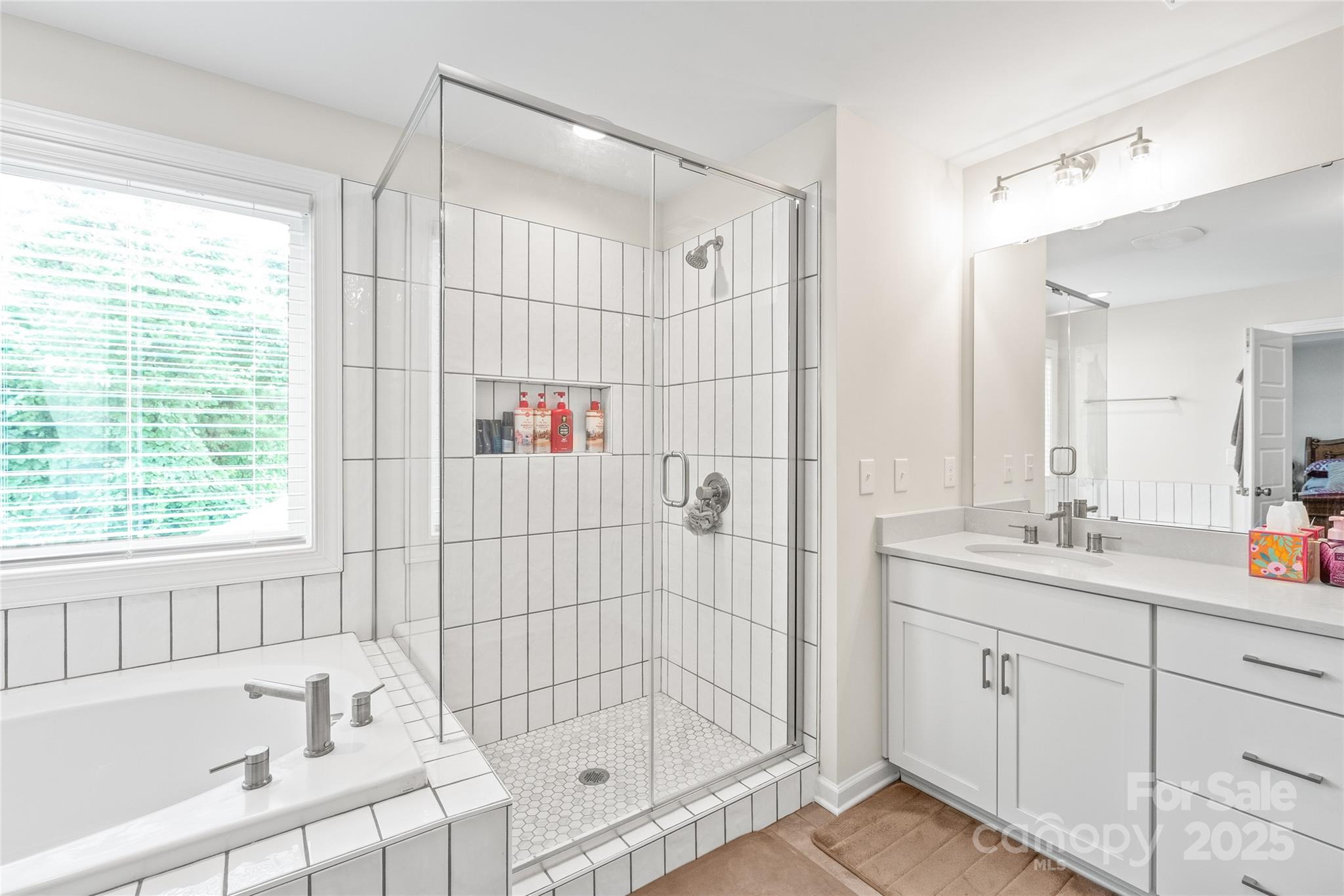 8100 Rolling Wheels Road Property Photo 25