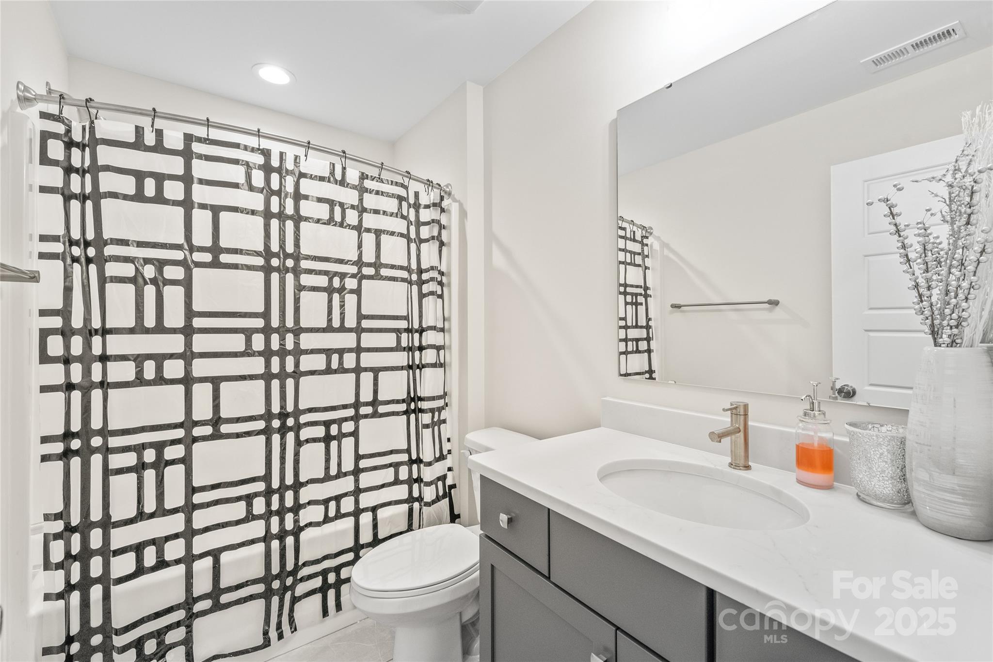 8100 Rolling Wheels Road Property Photo 28