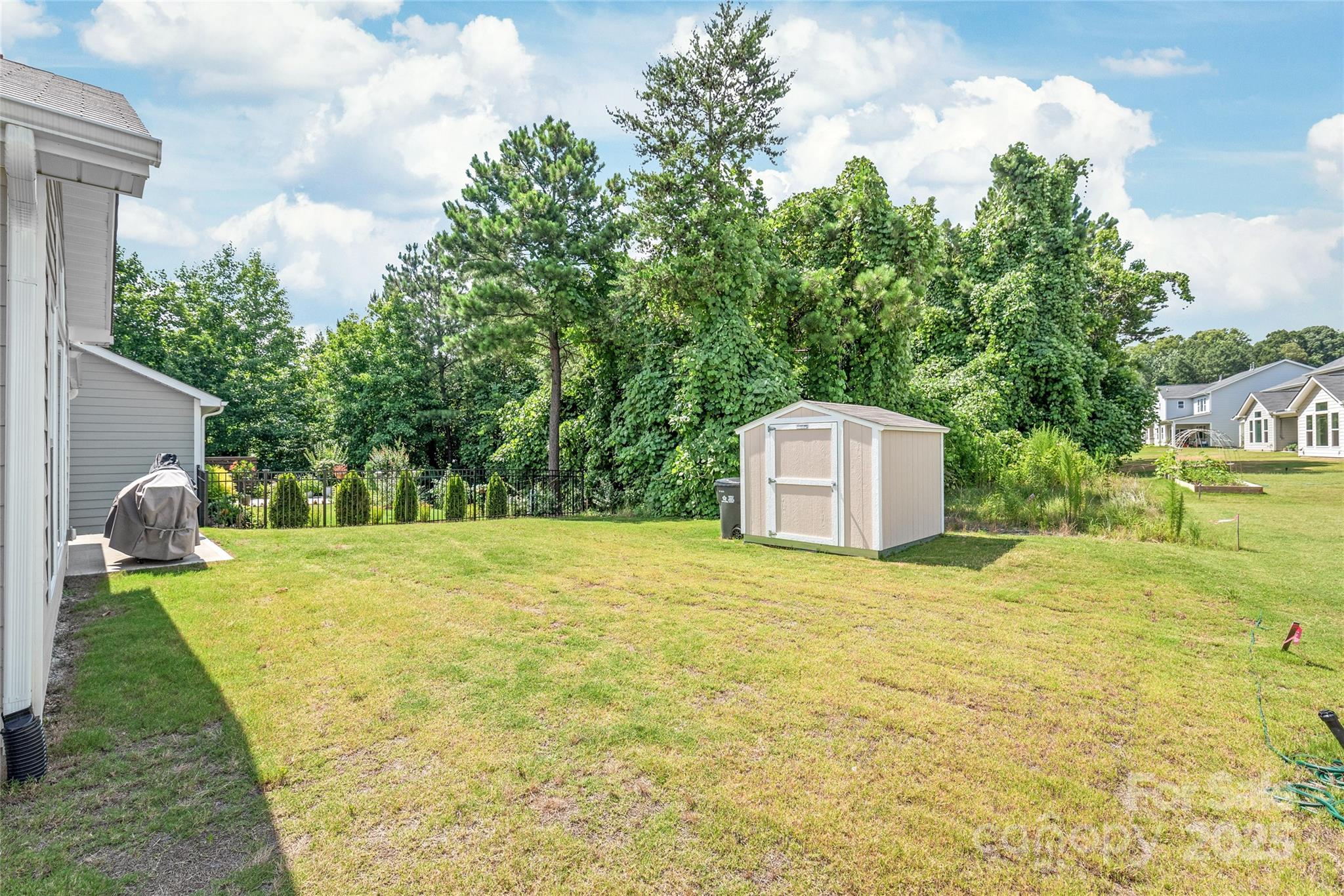 8100 Rolling Wheels Road Property Photo 33