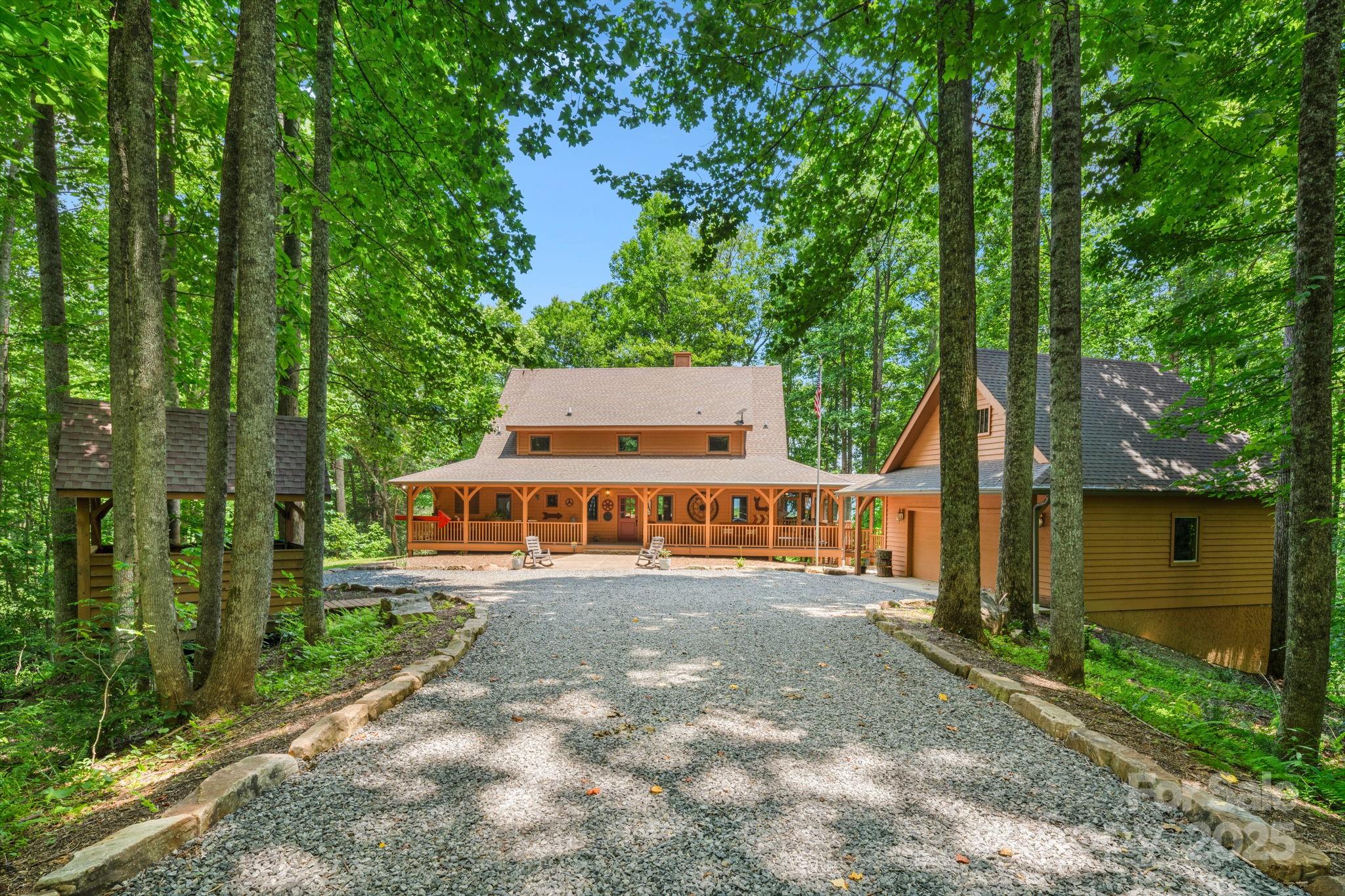 492 Henry Mountain Road Property Photo 1