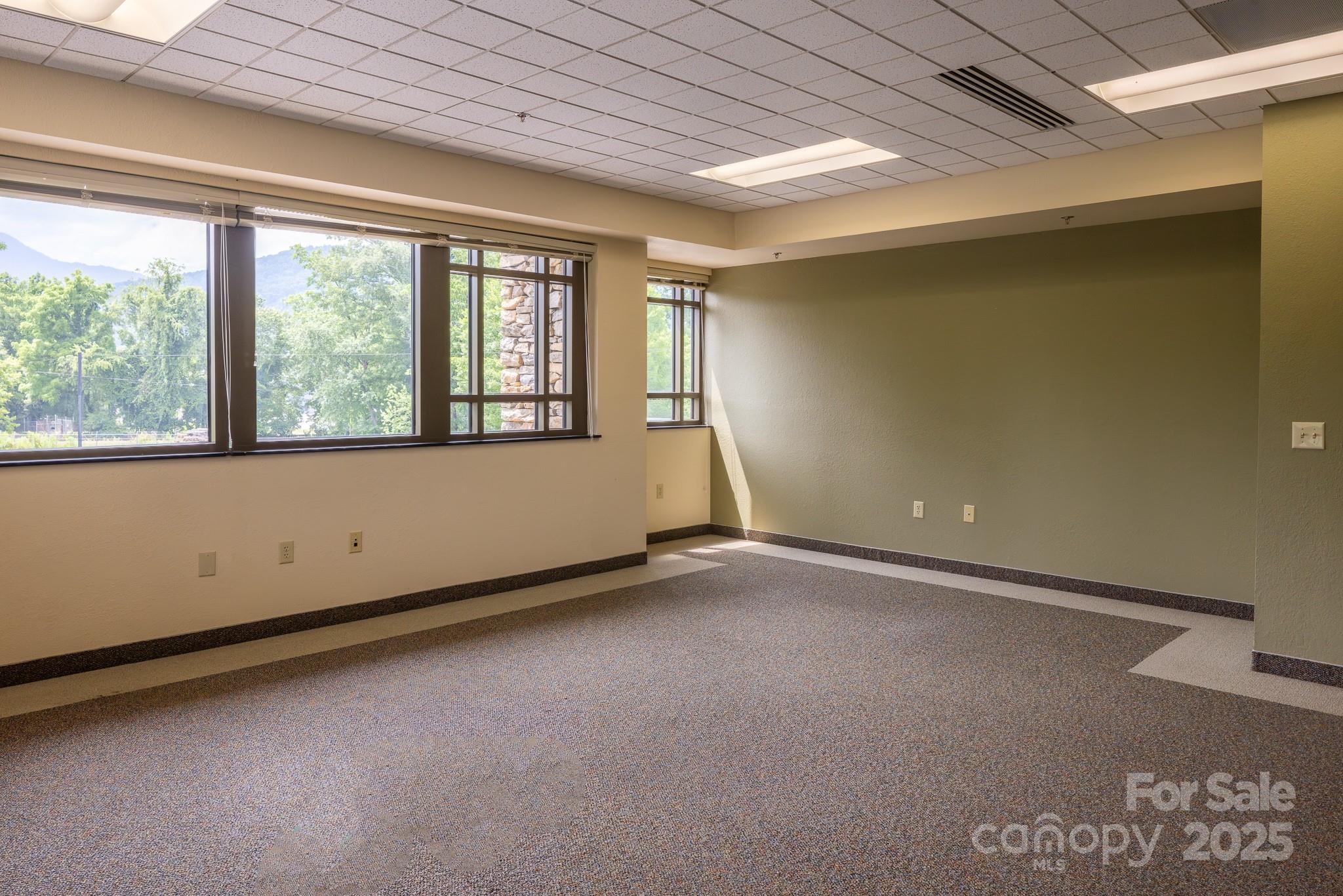 172 Riverbend Street Sale Property Photo 11