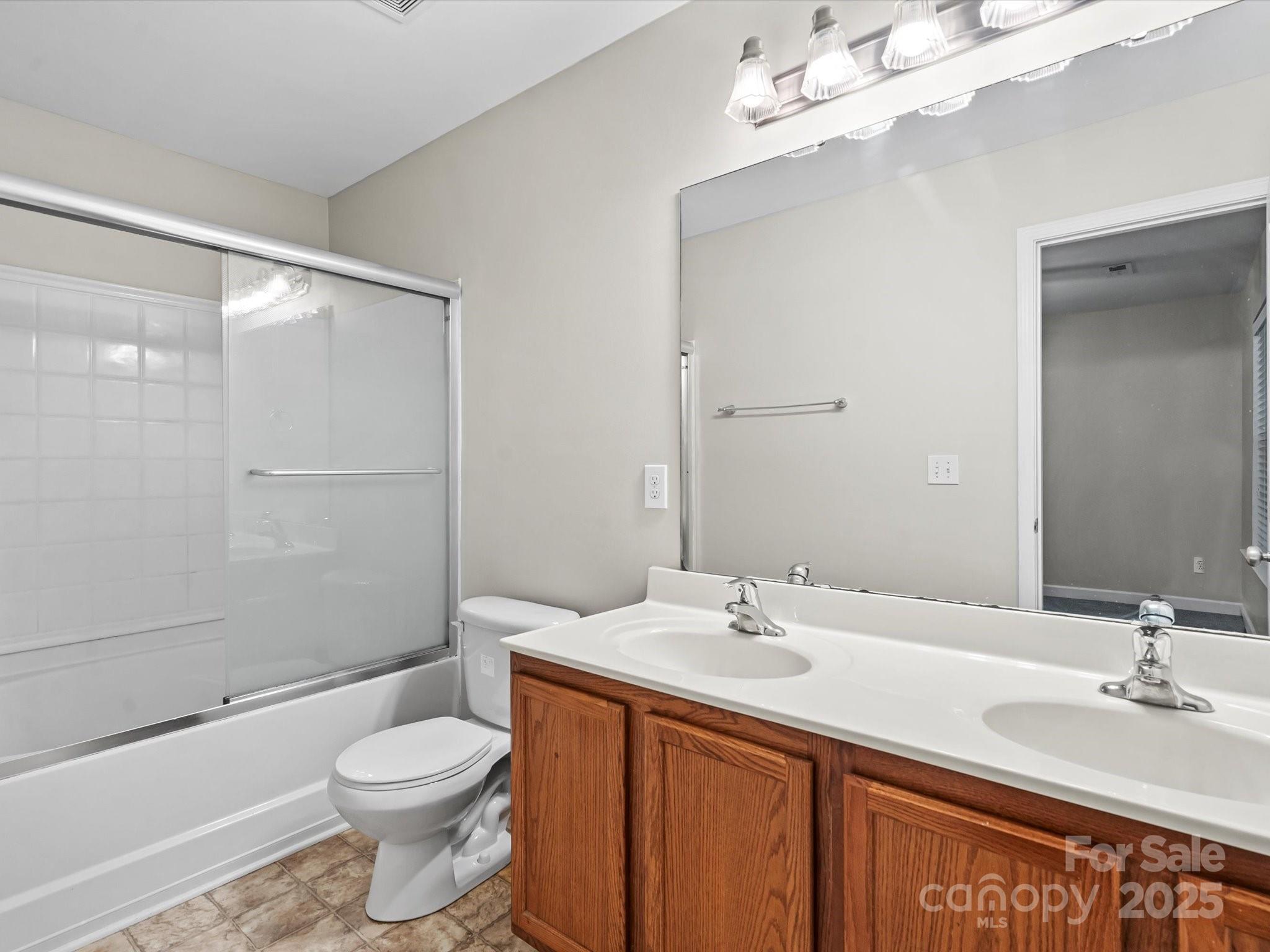 6411 Royal Celadon Way Property Photo 17