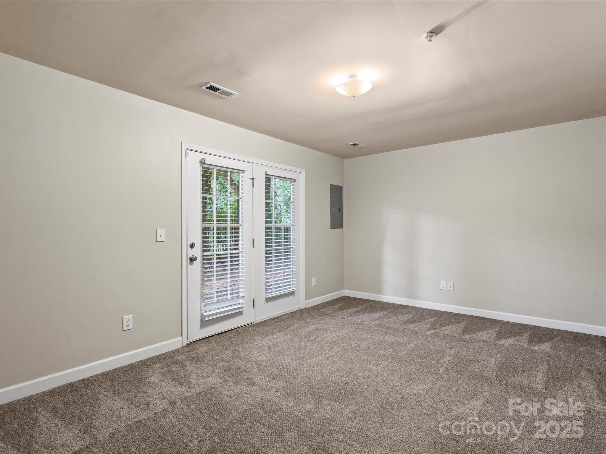 6411 Royal Celadon Way Property Photo 29