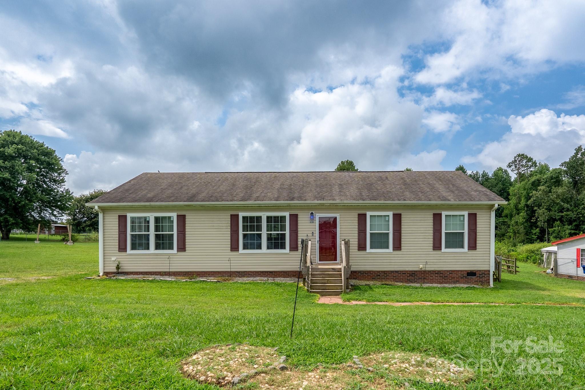 131 Brown Farms Drive Property Photo 1