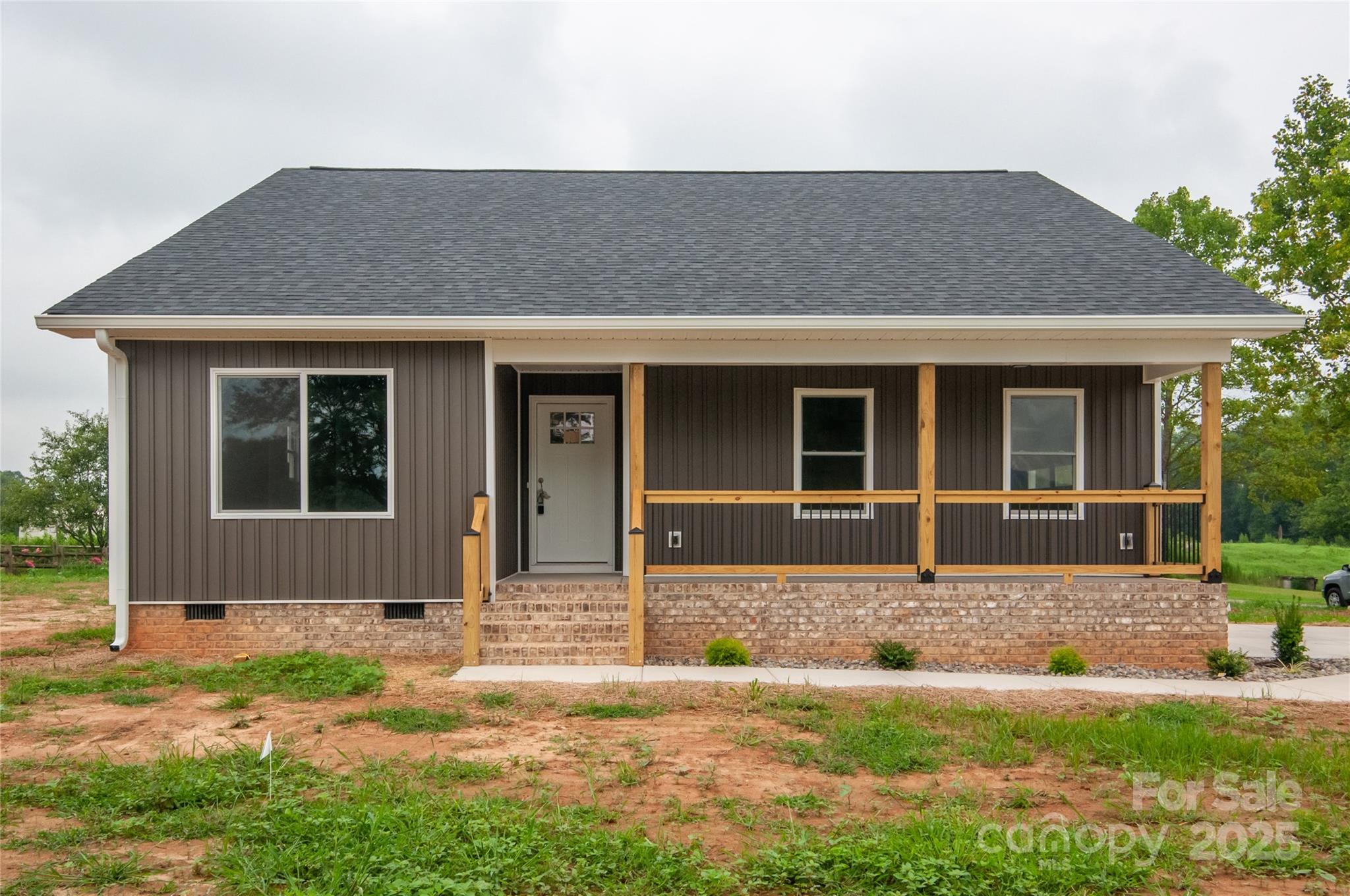 107 Viewmont Lane Property Photo 1