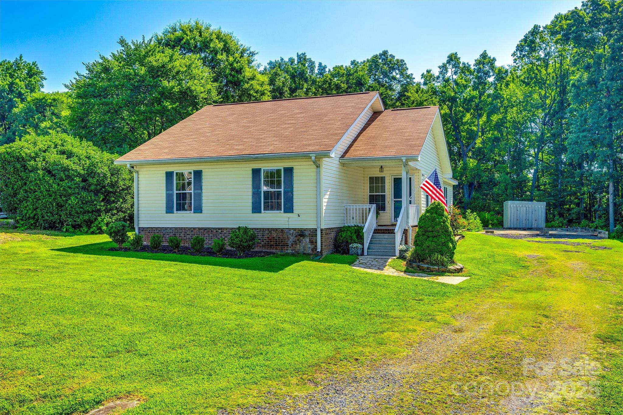 659 Primrose Lane Property Photo 1