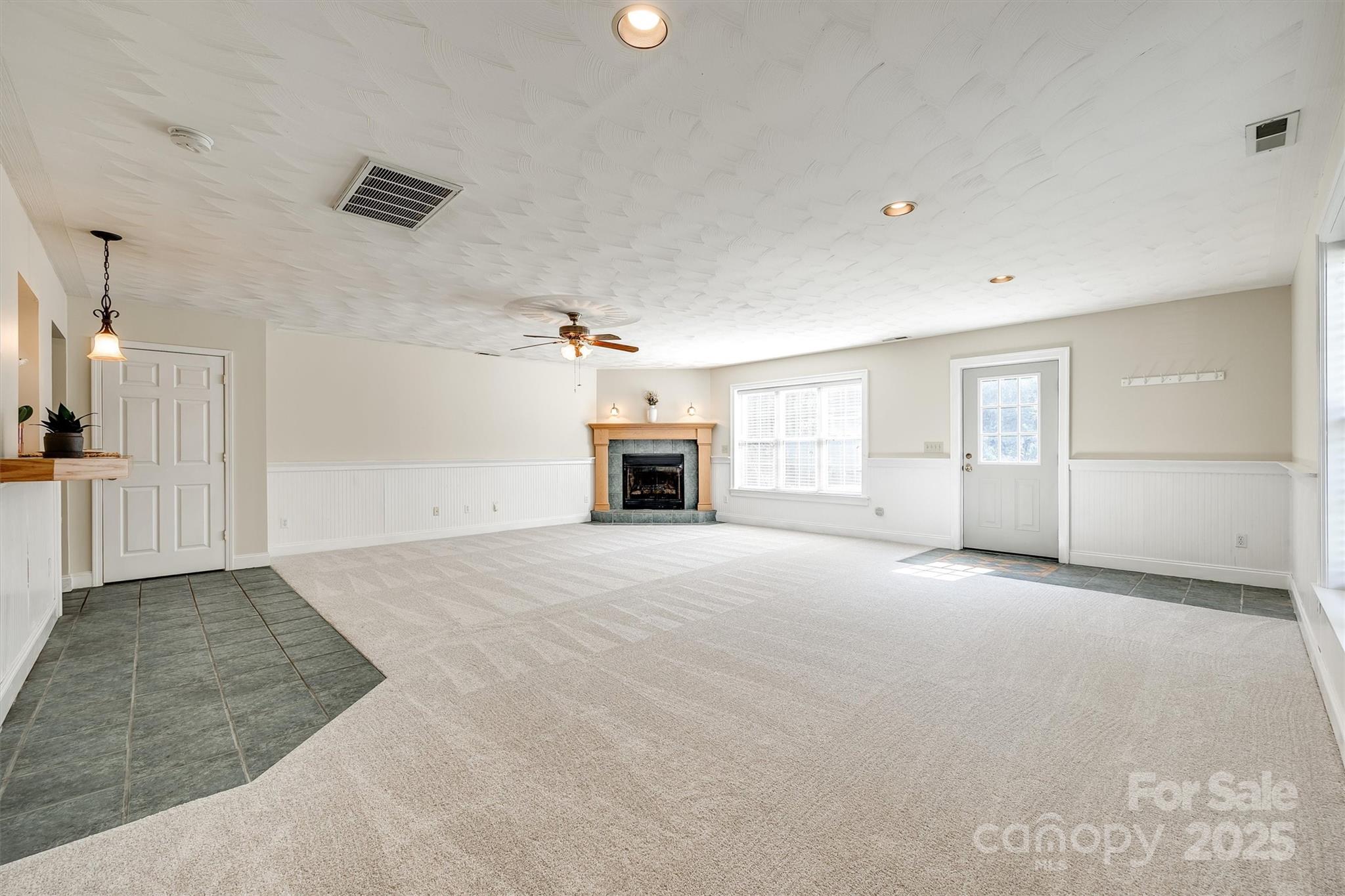 659 Primrose Lane Property Photo 14