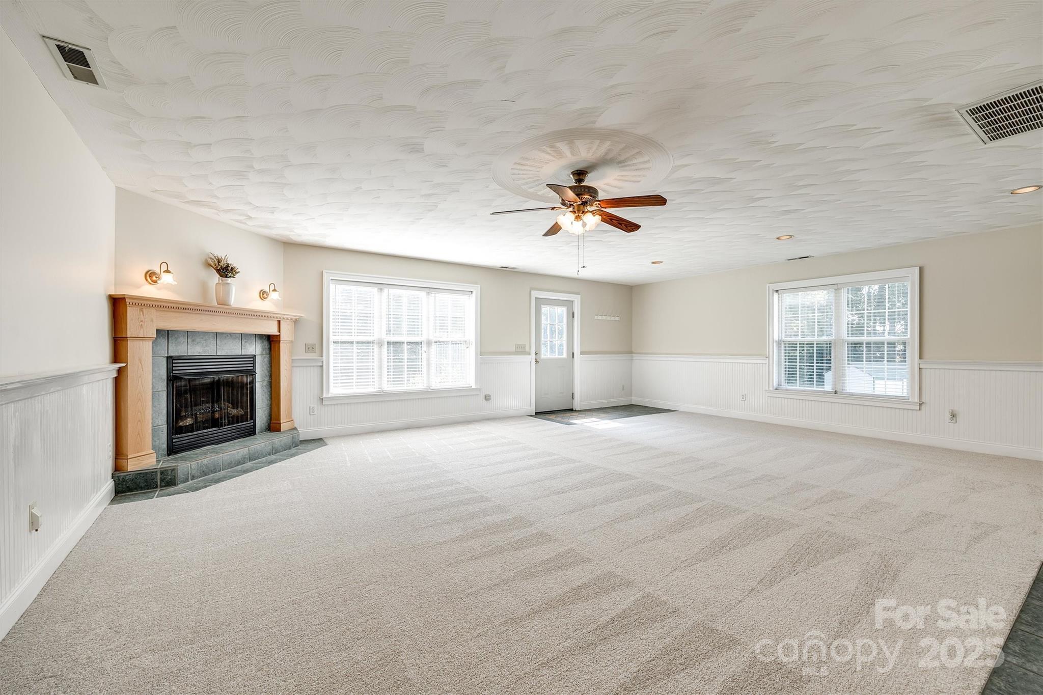 659 Primrose Lane Property Photo 15