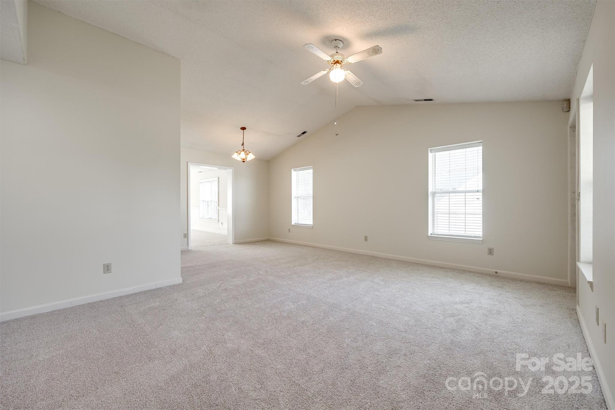 659 Primrose Lane Property Photo 18
