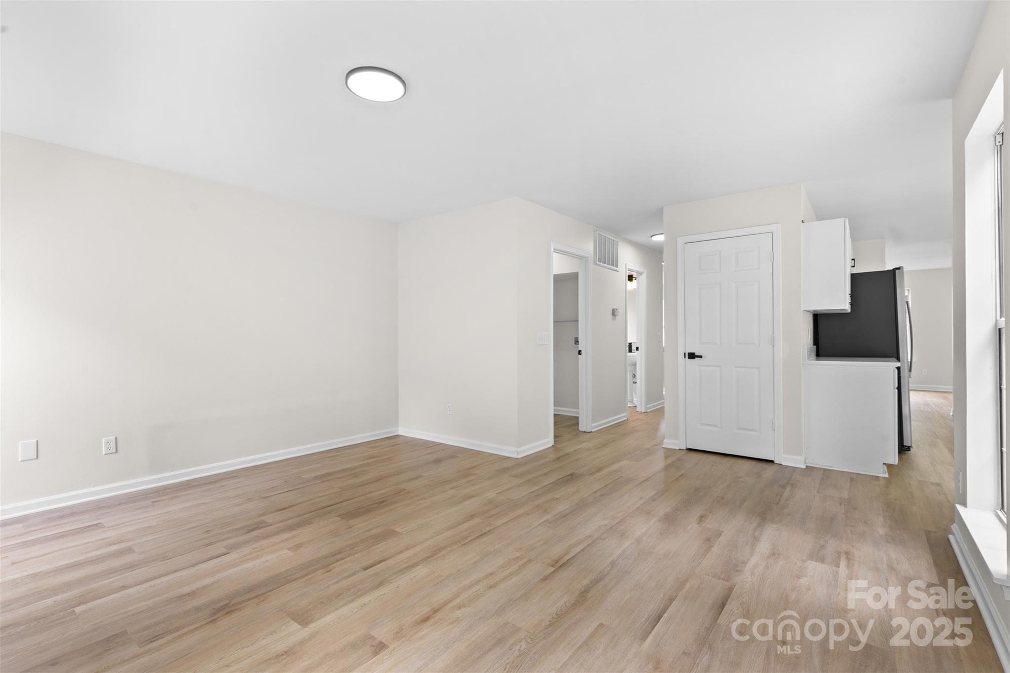 6907 Spandril Lane Property Photo 13