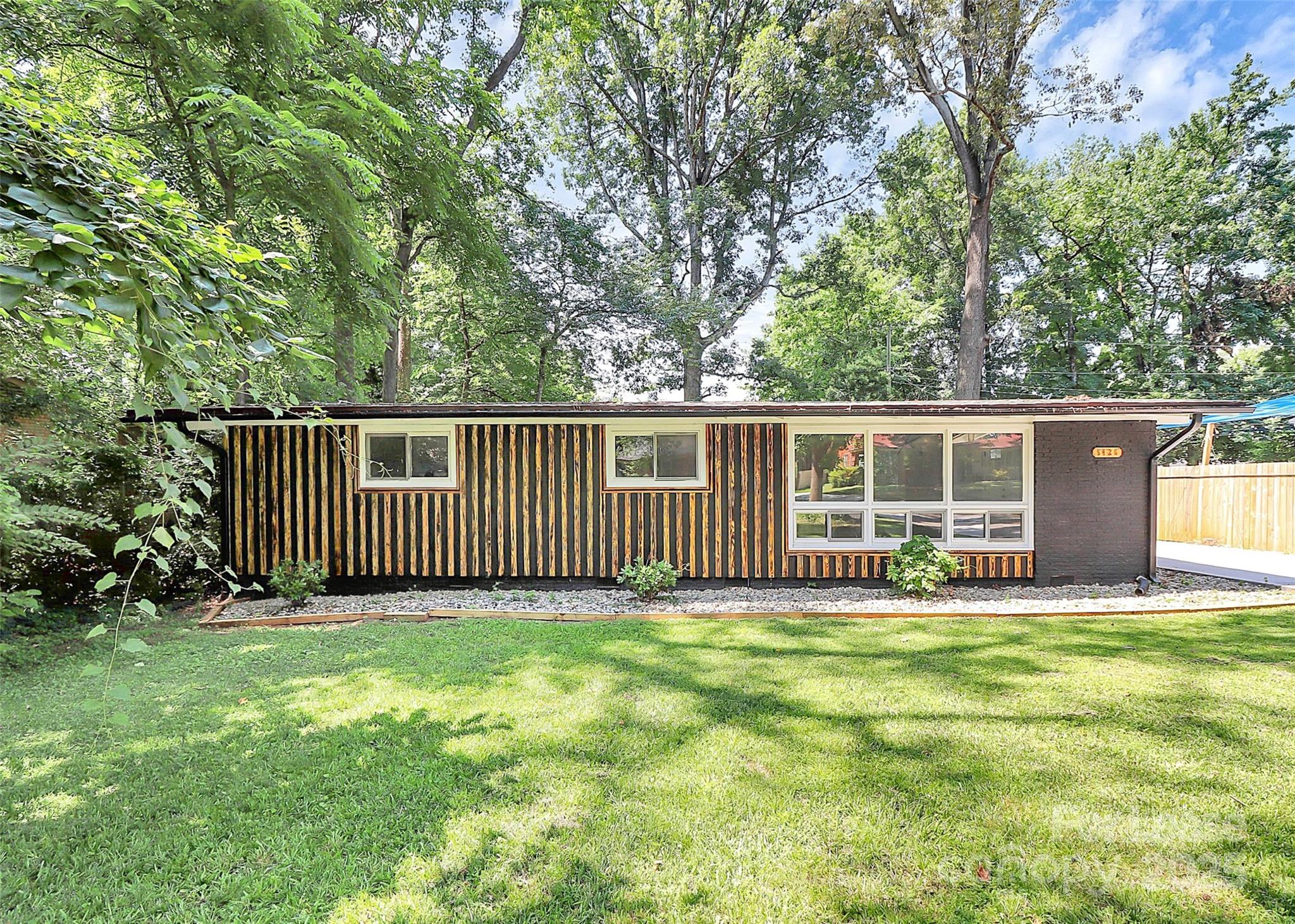 5426 Milford Road Property Photo 1