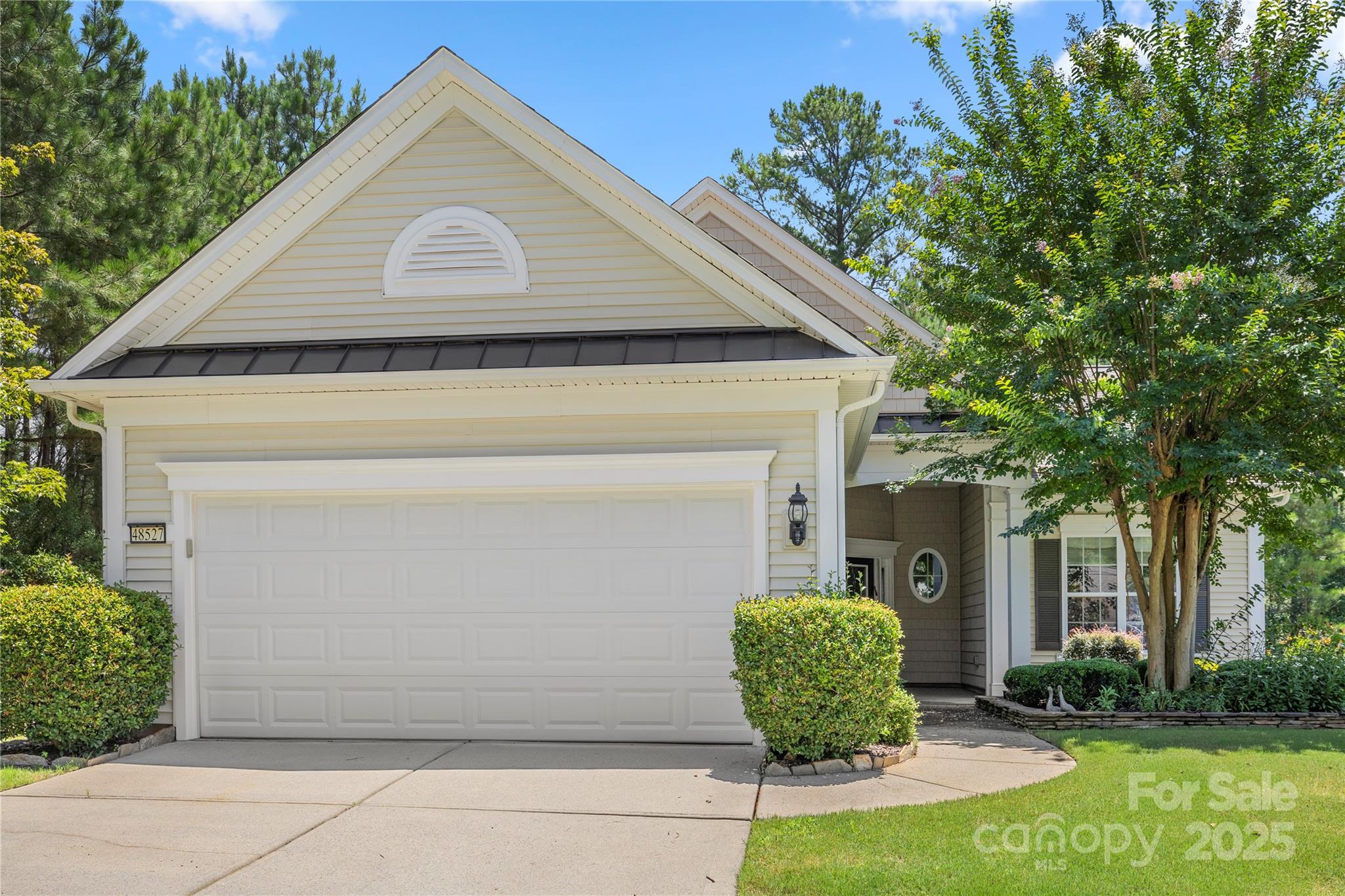 48527 Snapdragon Lane Property Photo 1