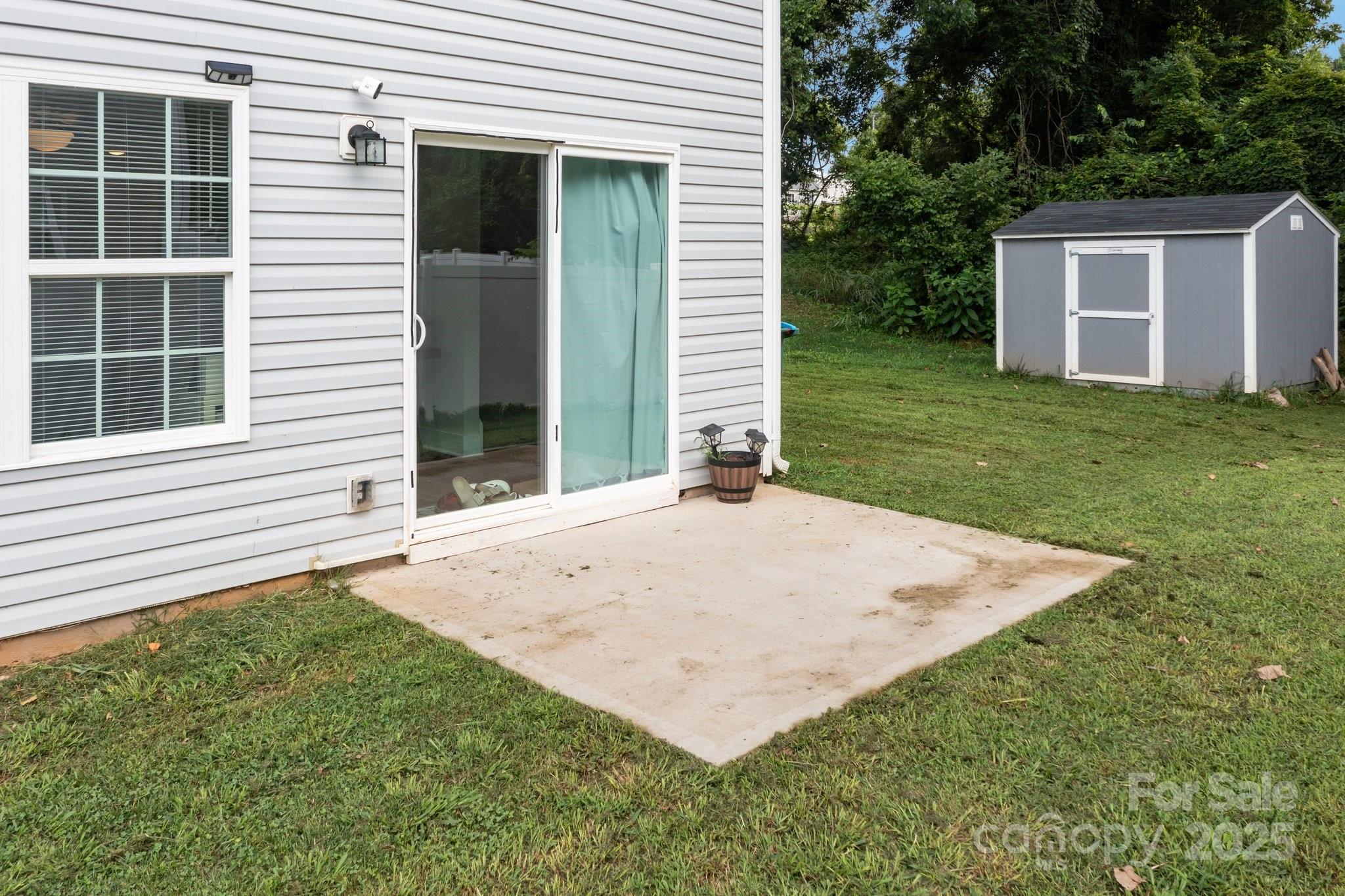 818 W Carolina Avenue Property Photo 4