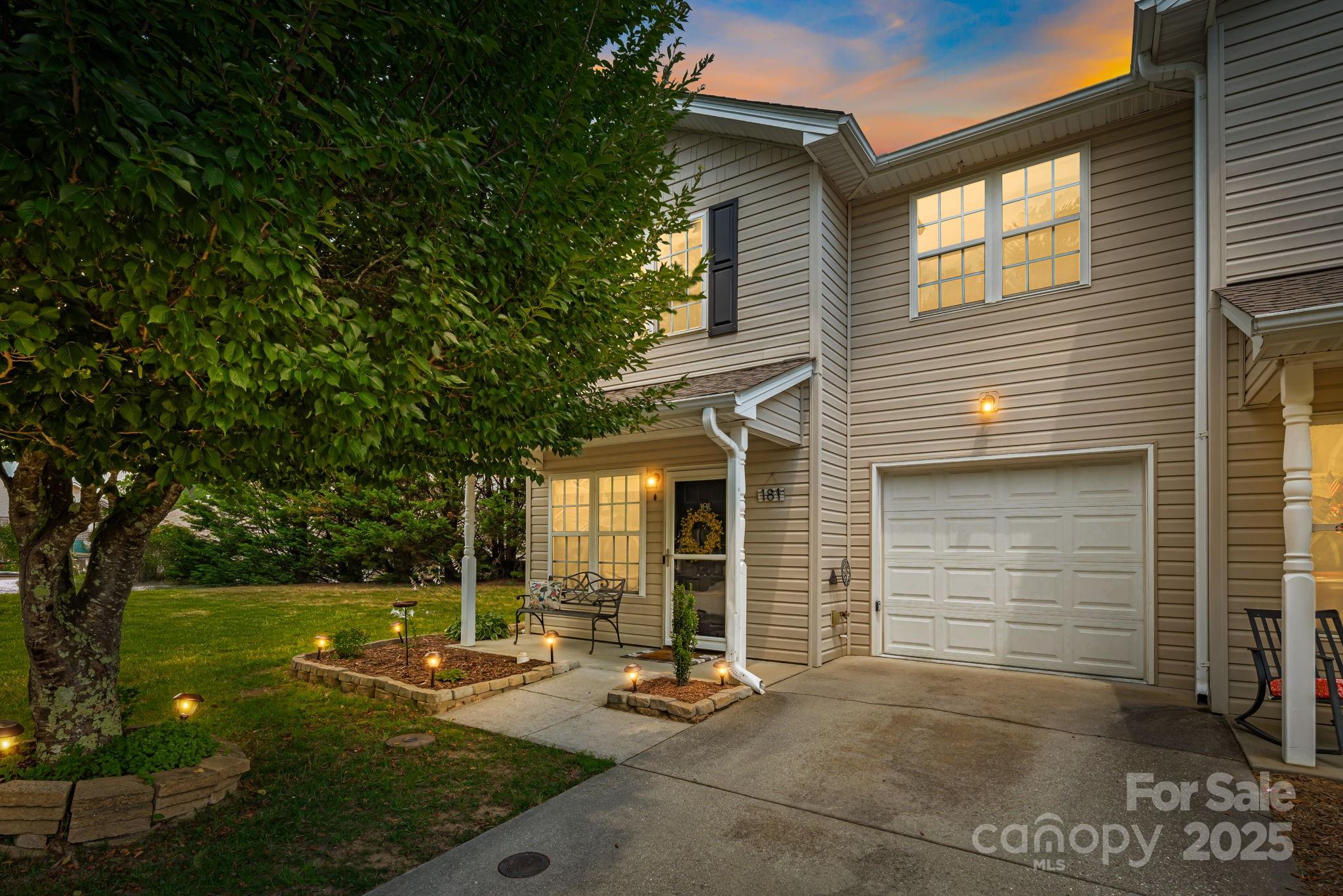 181 Farington Circle Property Photo 1