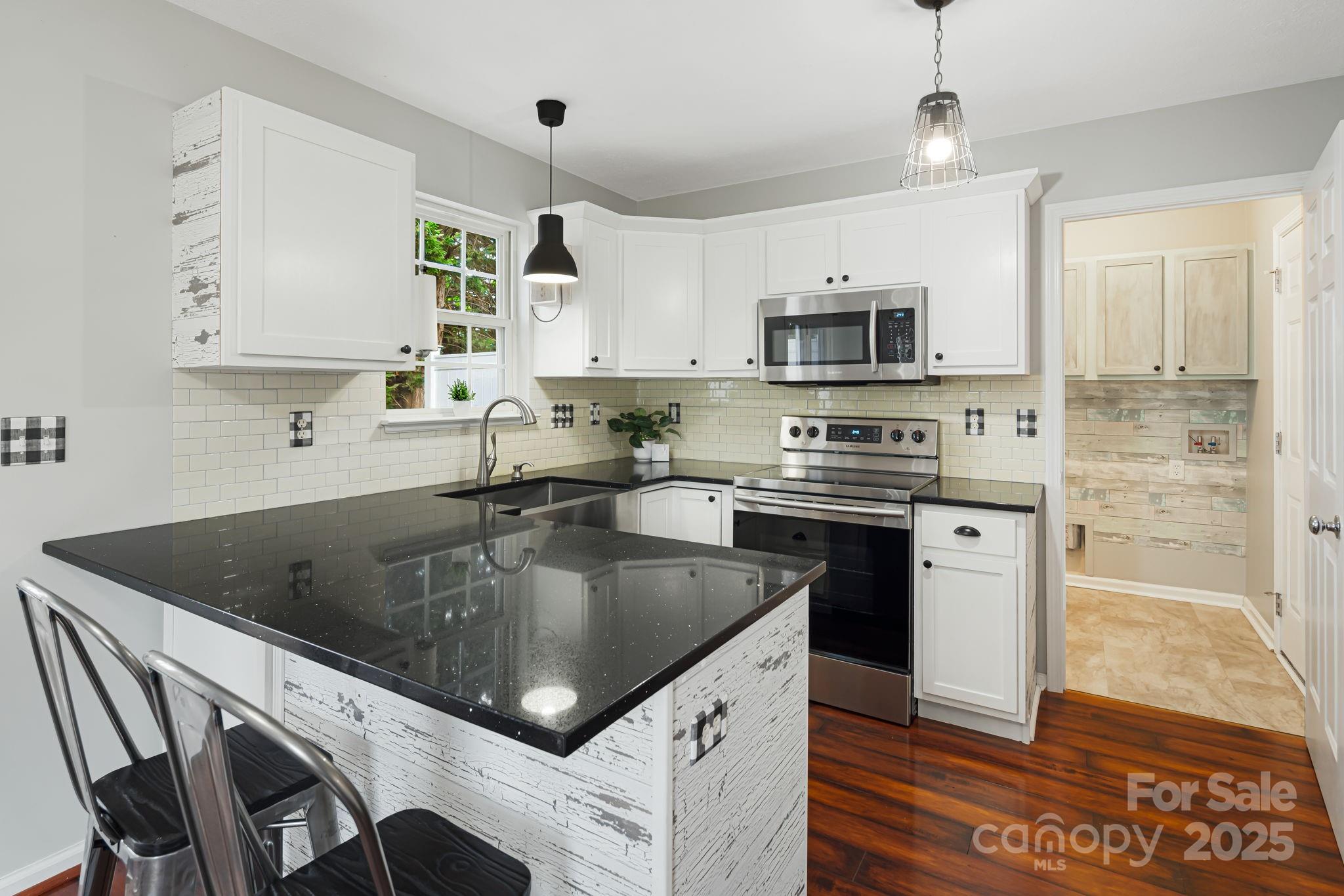181 Farington Circle Property Photo 10