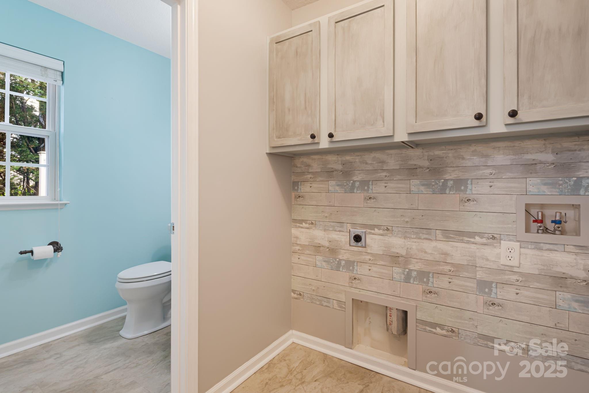 181 Farington Circle Property Photo 15