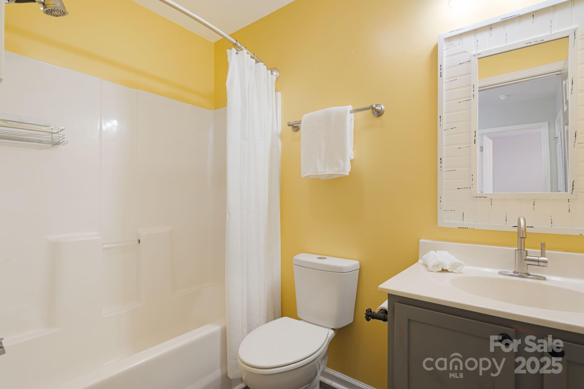 181 Farington Circle Property Photo 21